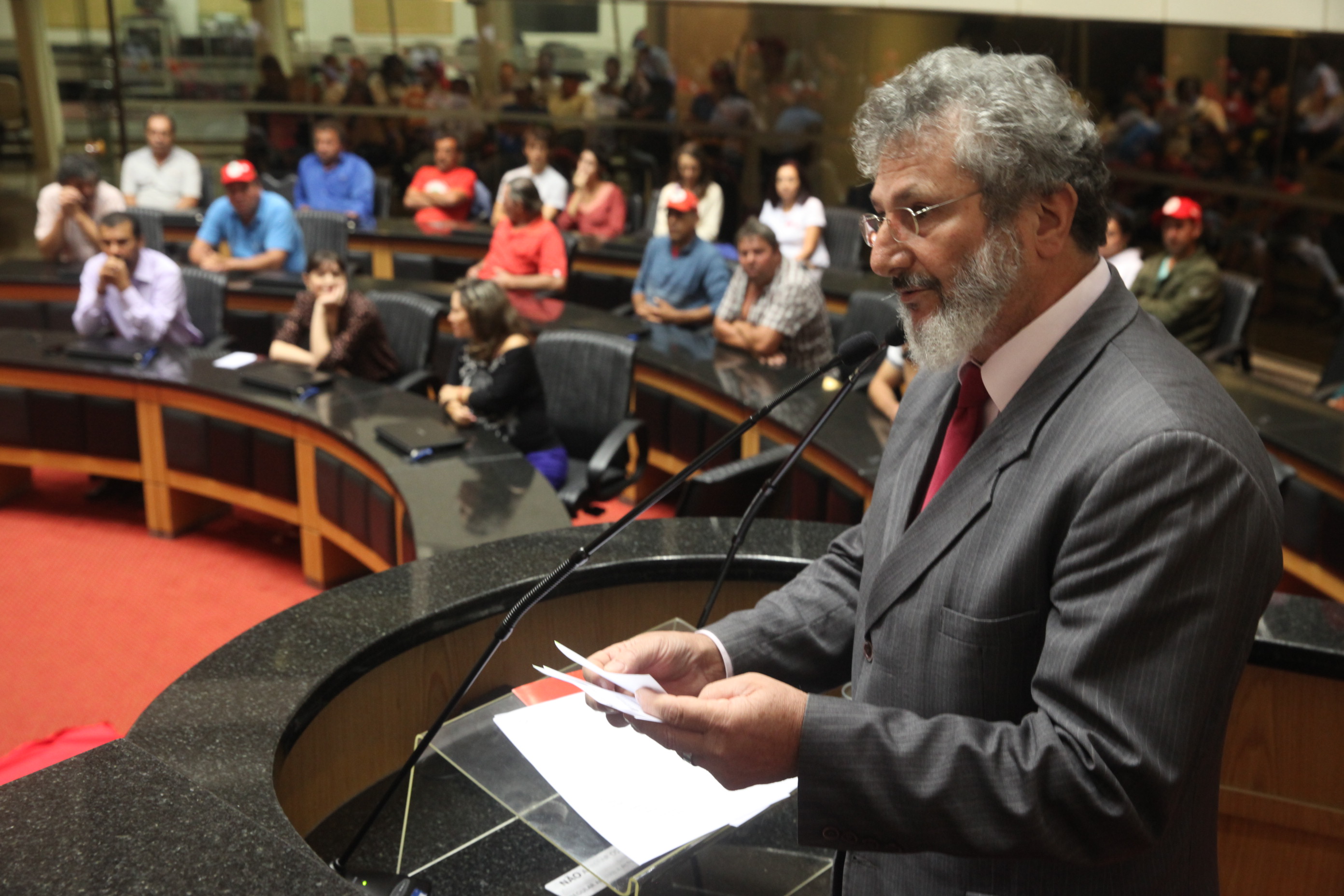 Deputado Padre Pedro Baldissera (PT). Sessão Especial em homenagem aos 30 Anos do MST de SC. Foto: Fábio Queiroz / Agência AL