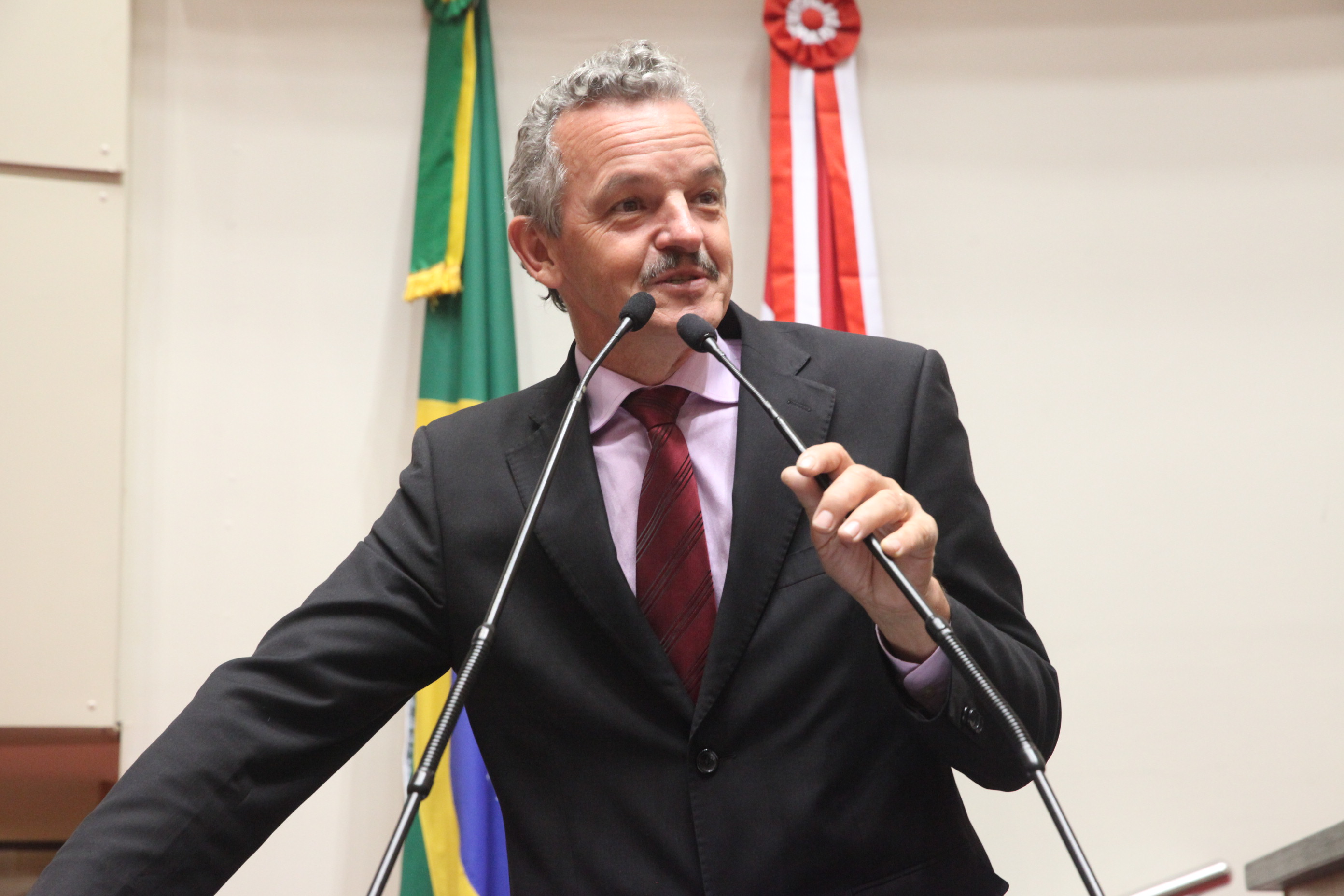 Deputado Dirceu Dresch (PT). Sessão Especial em homenagem aos 30 Anos do MST de SC. Foto: Fábio Queiroz / Agência AL