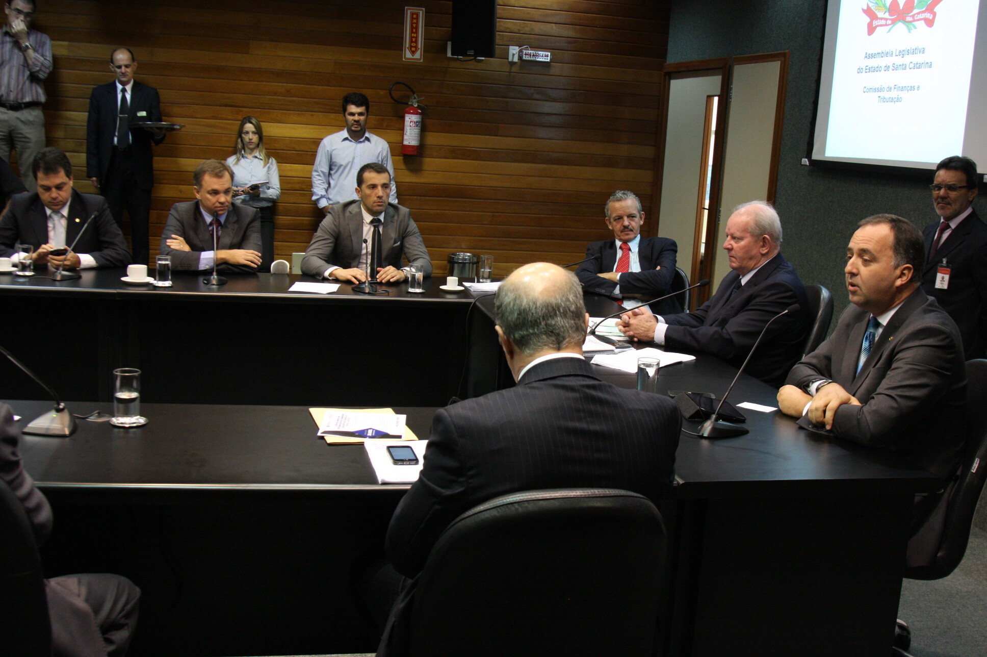 Comissão de Finanças aprova projeto voltado à qualificação da educação especial