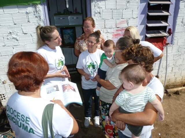 Visita domiciliar no Bairro Sandro André, em Criciúma