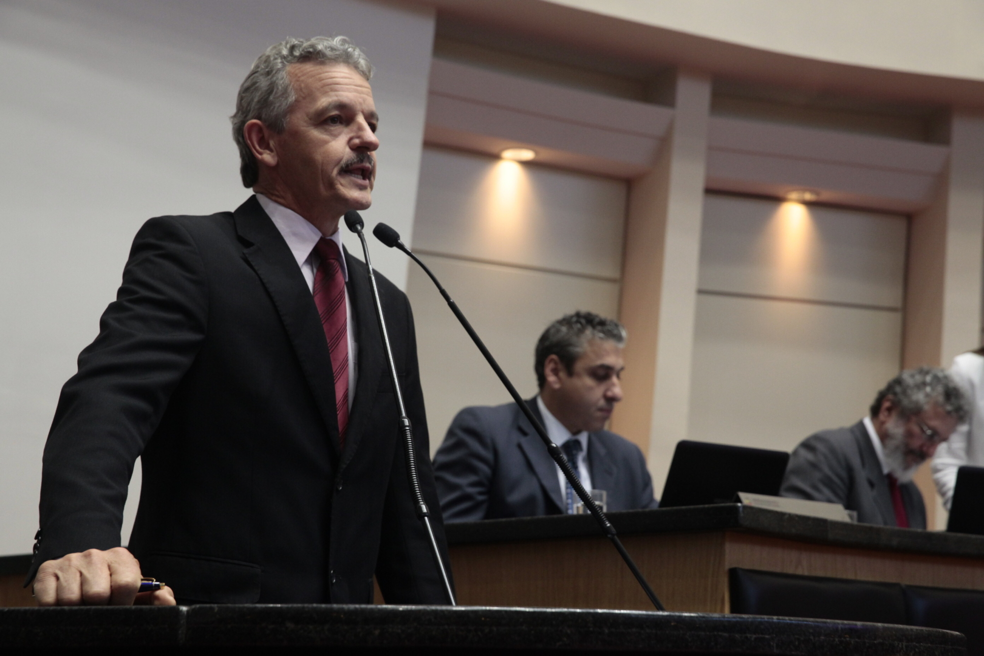 Deputado defende cumprimento da lei estadual de serviços ambientais