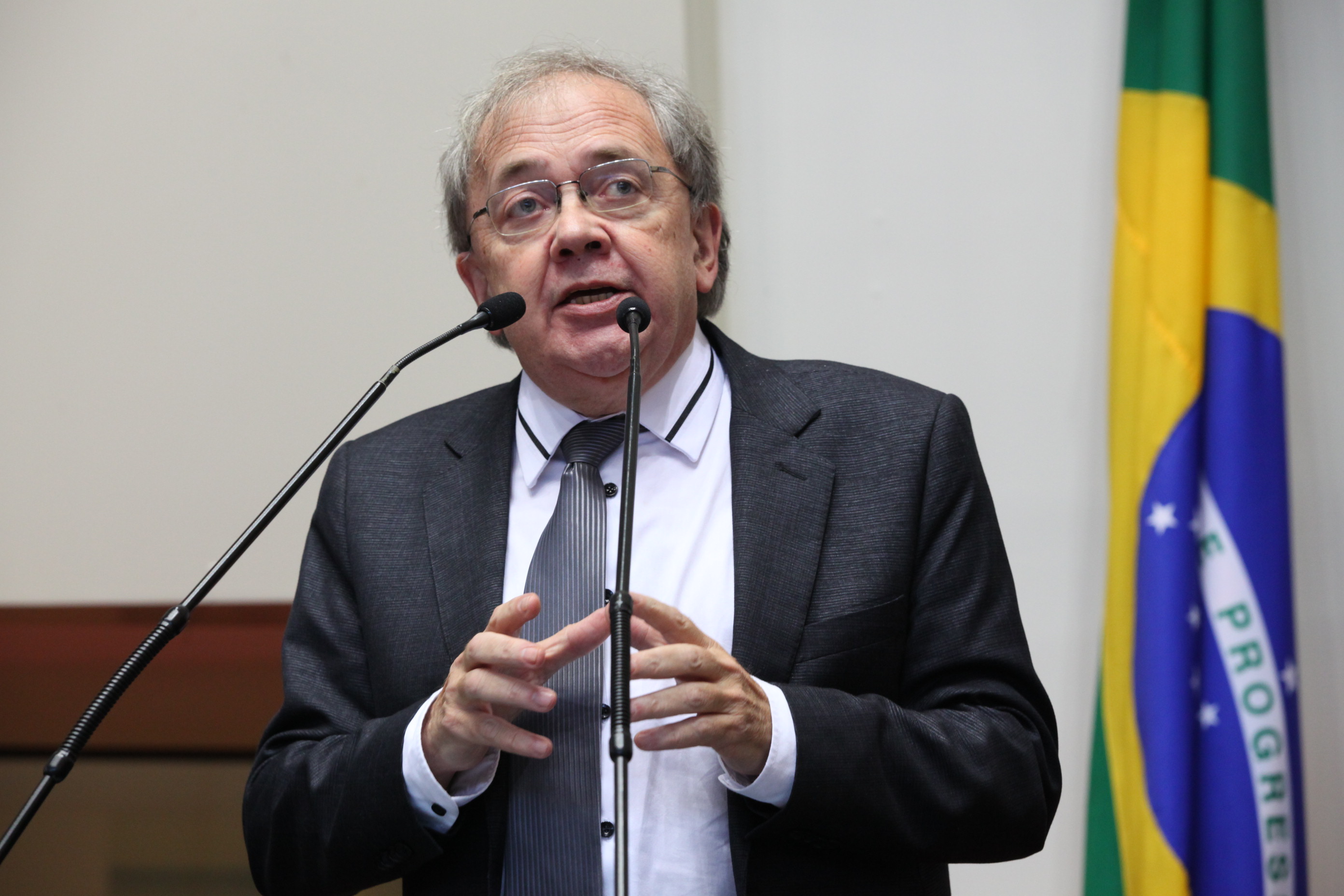 Deputado Fernando Coruja (PMDB) Sessão Ordinária - Plenário. Foto: Eduardo Guedes de Oliveira / Agência AL