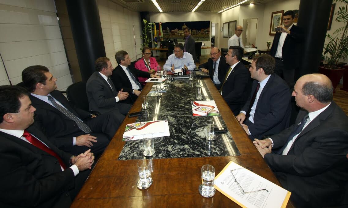 Bancada do sul satisfeita com resultados do encontro com Colombo