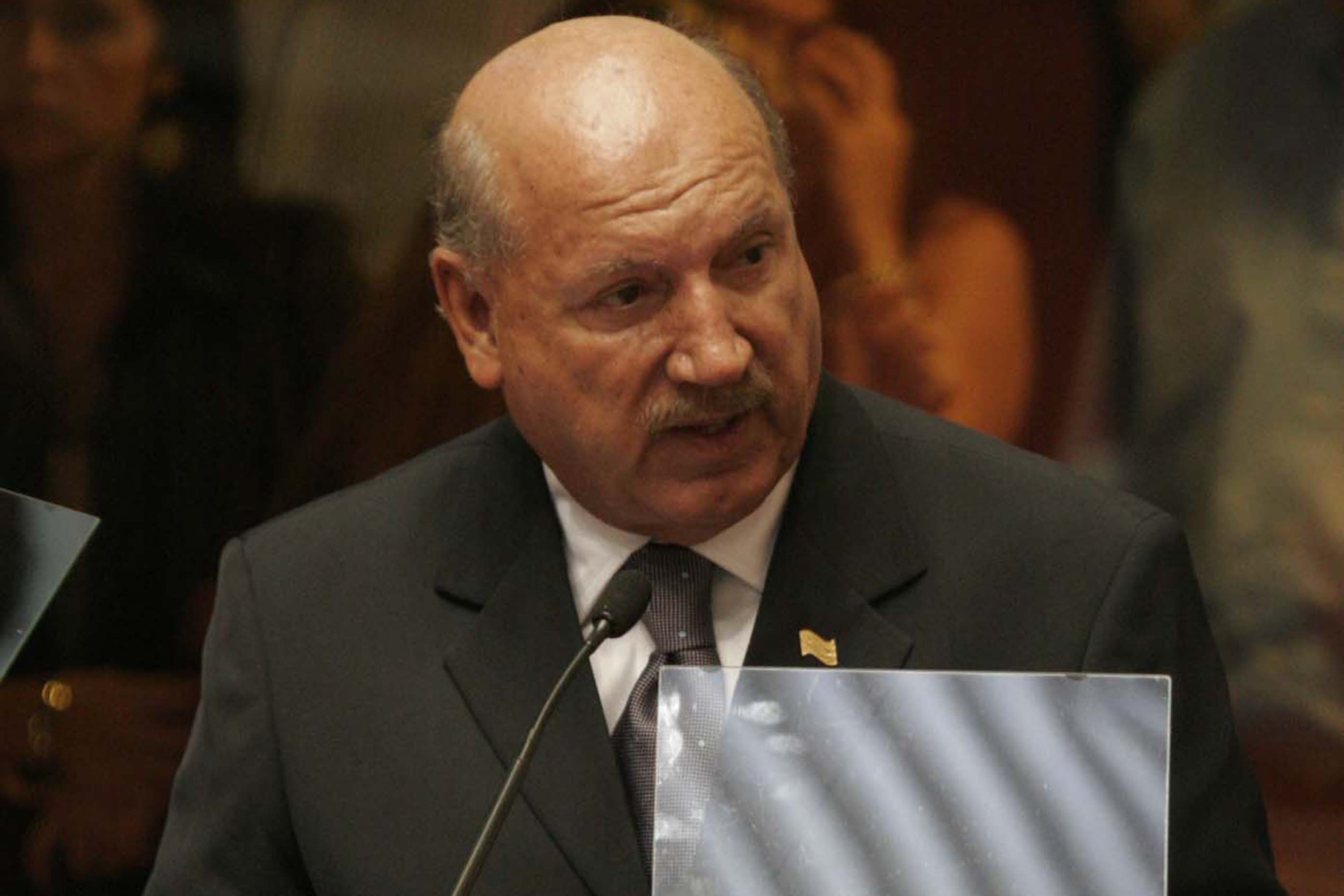 Em 3 de fevereiro de 2009, o reeleito Luiz Henrique da Silveira fez a leitura da Mensagem do Governador na abertura da terceira sessão legislativa da 16º legislatura do Parlamento Catarinense, como determina a Constituição Estadual.  Foto: DIvulgação / Agência AL