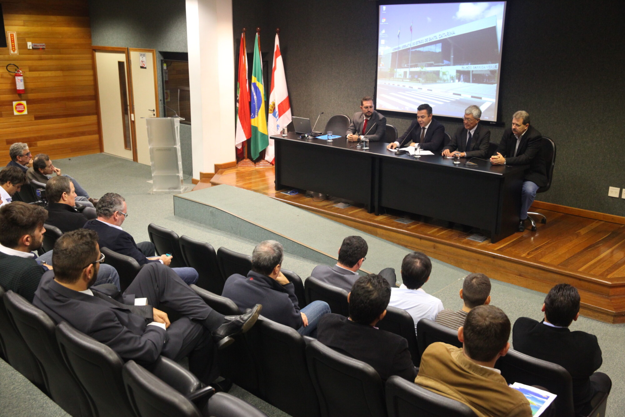 Fórum discute melhorias para o transporte intermunicipal no estado