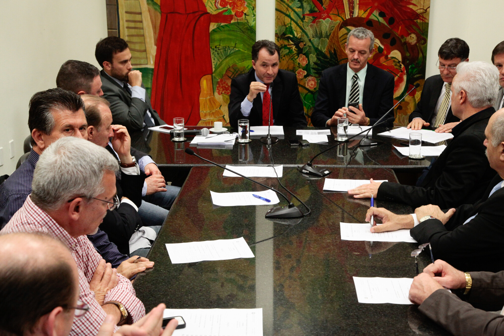 Frente Parlamentar do Varejo discute problemas causados pelas feiras itinerantes