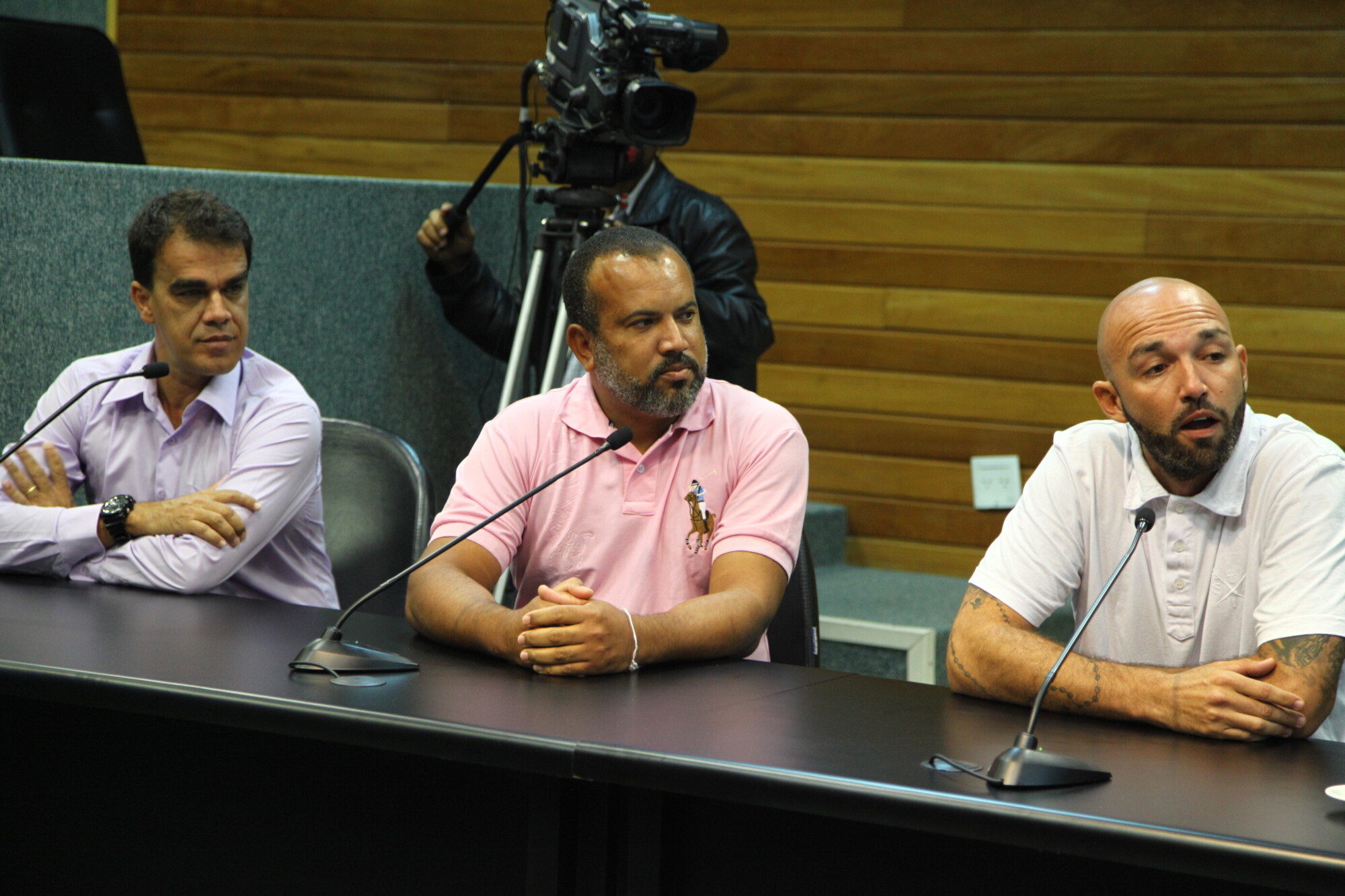 Comissão debate problemas na Praia do Moçambique, em Florianópolis