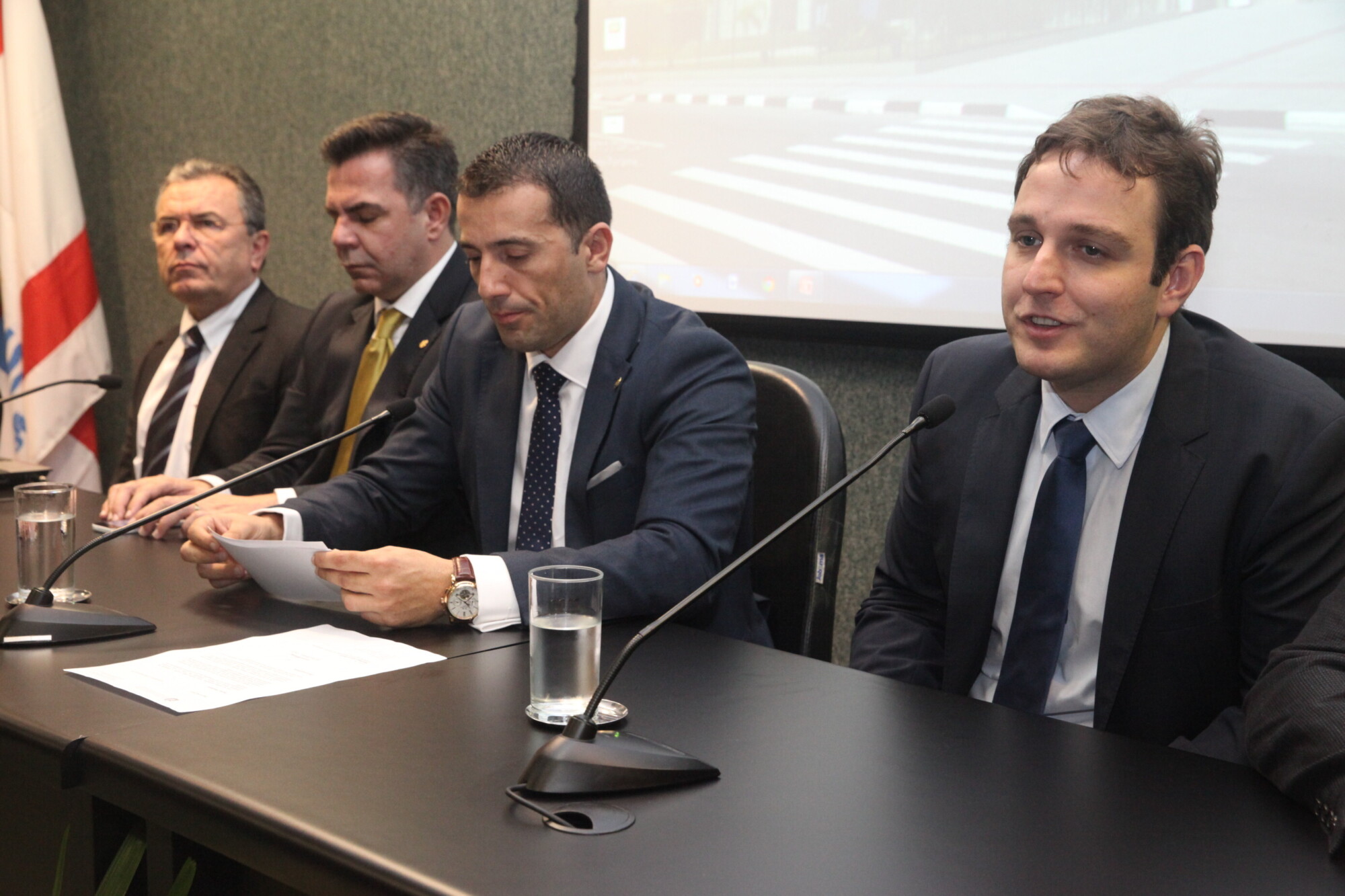 Deputado Patricio Destro comanda a frente FOTO: Fábio Queiroz/Agência AL
