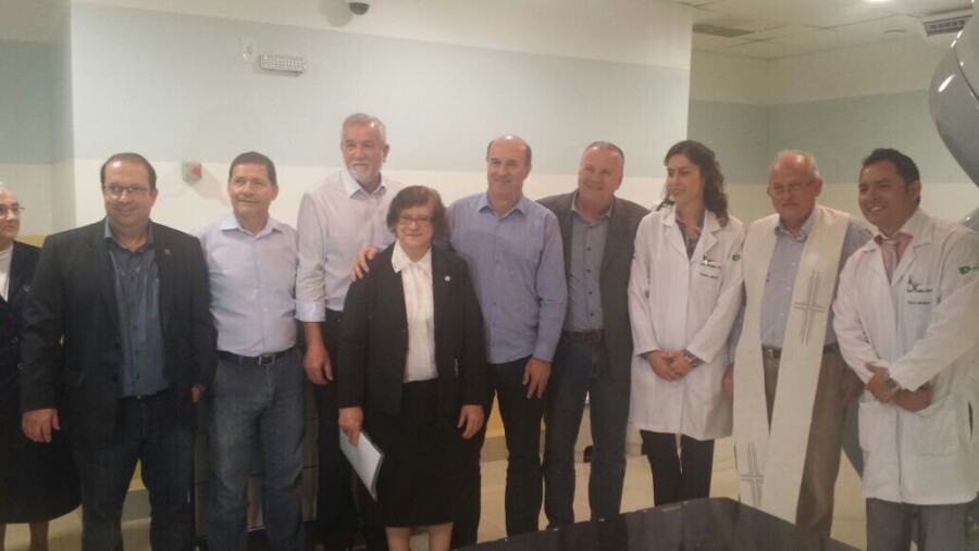 Deputado Zé Milton na entrega de equipamentos para o Hospital São José, de Criciúma