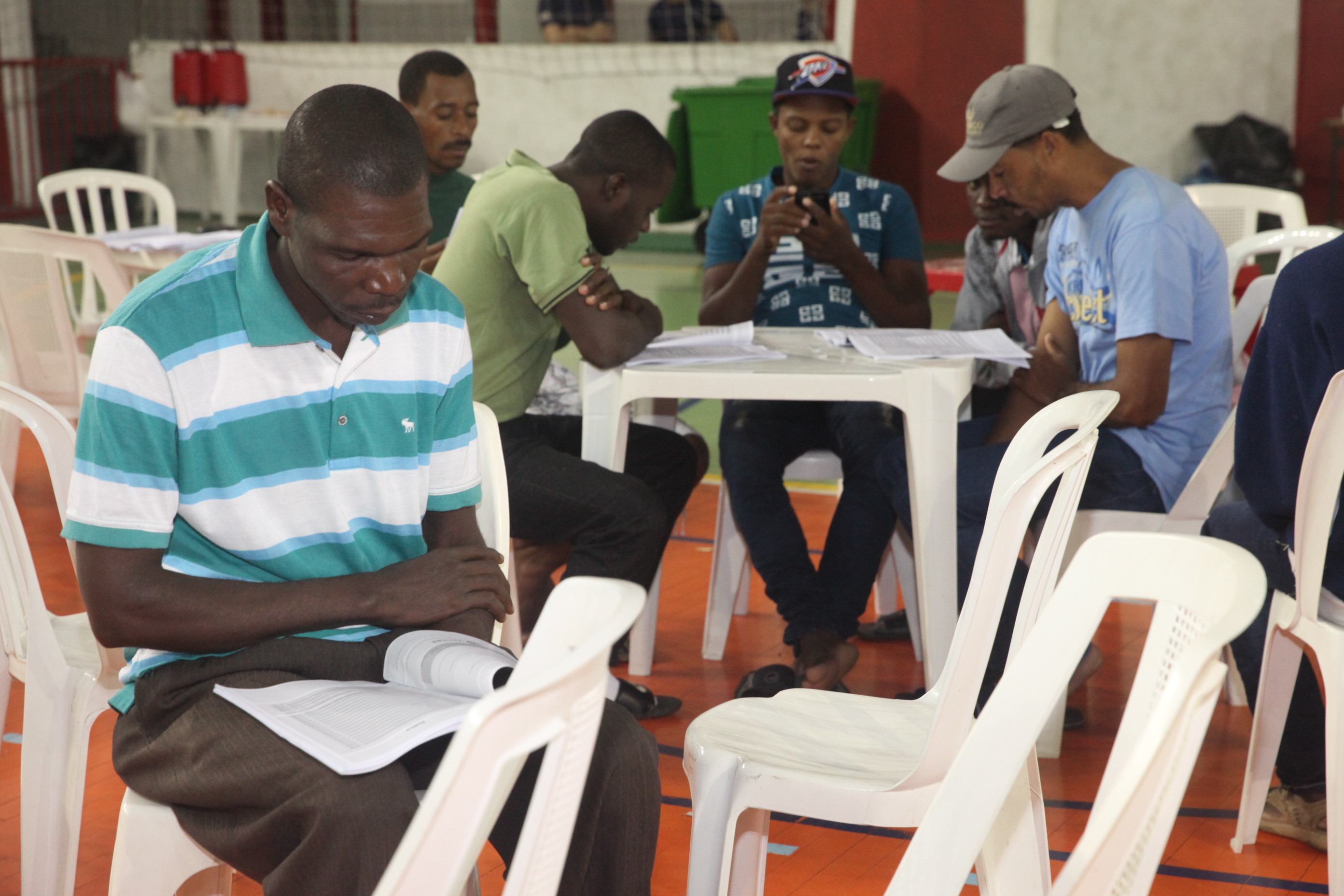 Comissão de Direitos Humanos da Alesc visita imigrantes haitianos e senegaleses recém chegados a Florianópolis. Foto: Fábio Queiroz / Agência AL