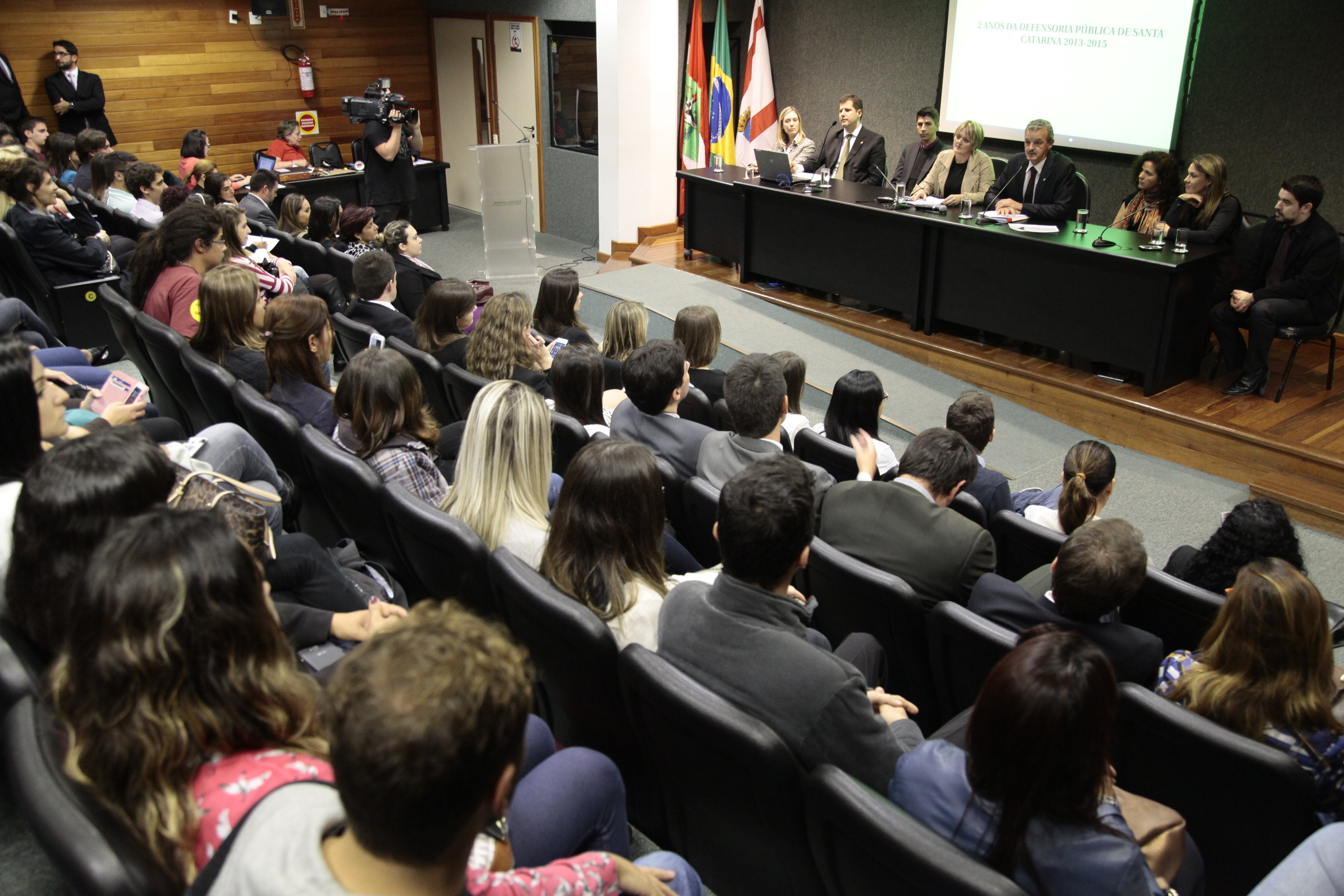 Audiência Pública para debater os 2 anos da Defensoria Pública do Estado de Santa Catarina. Foto: Miriam Zomer/Agência AL