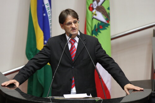 Saretta comemora certificação de zona livre de peste suína clássica recebida por SC