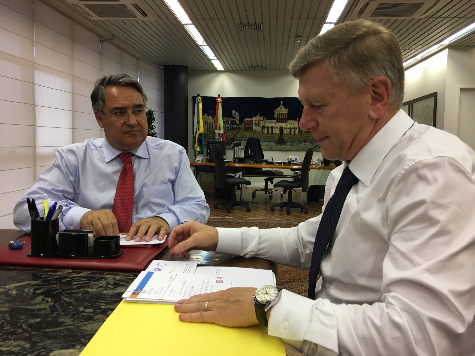 Secretários municipais de saúde pedem ajuda a deputados da bancada do Sul