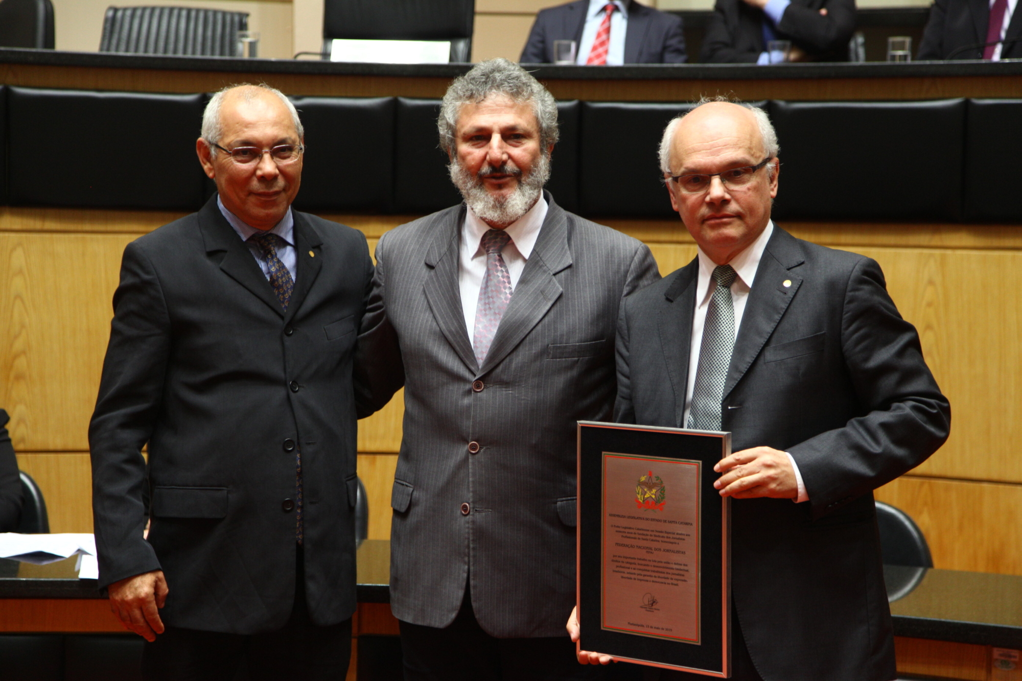 Parlamento realiza sessão em homenagem ao Sindicato dos Jornalistas