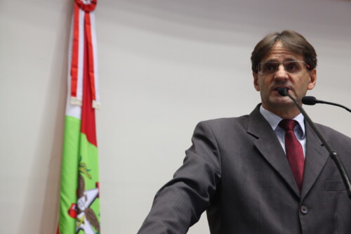 Saretta pede que Casan agilize edital para obras de saneamento em Concórdia
