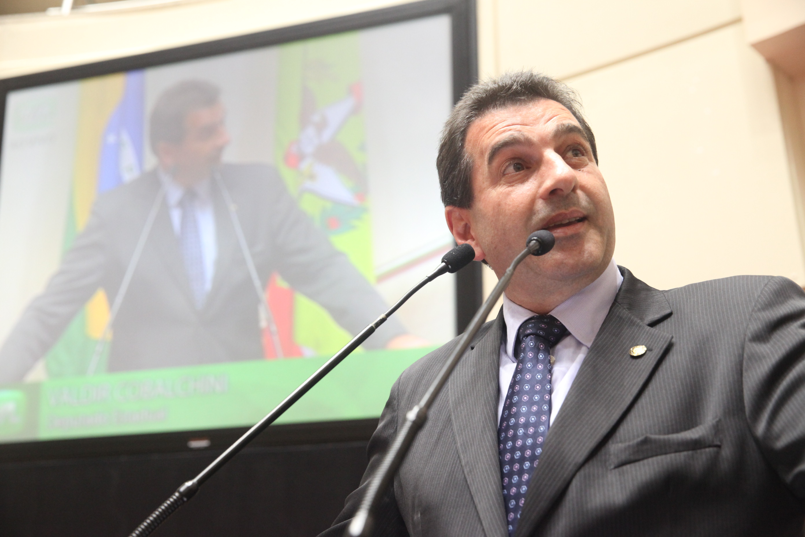 Deputado Valdir Cobalchini (PMDB). Sessão Especial em homenagem ao Instituto Parati. Foto: Fábio Queiroz / Agência AL