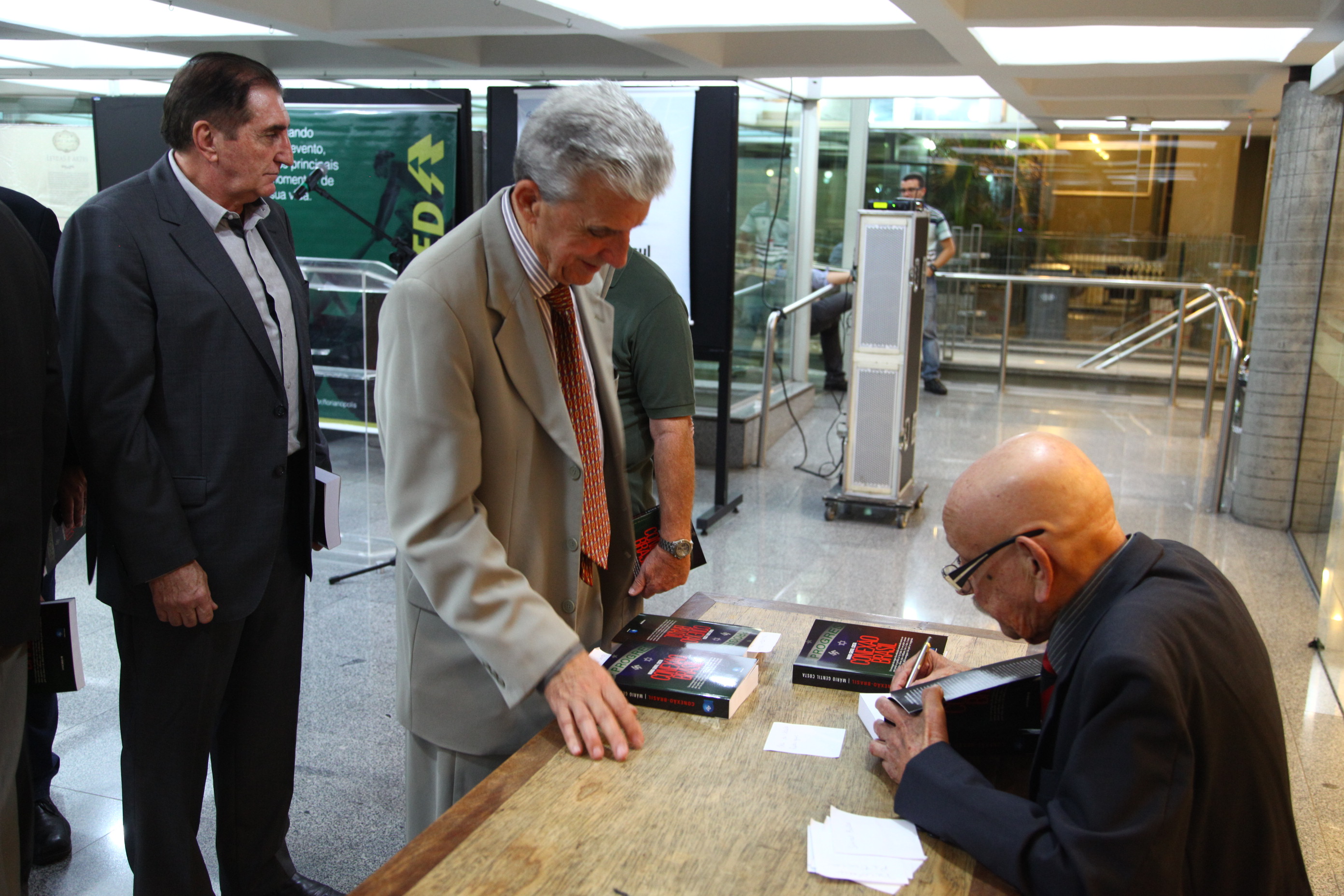 Lançamento Literário - Conexão Brasil