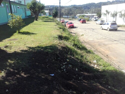 Saretta solicita construção de muros em Colégio Estadual de Ponte Serrada