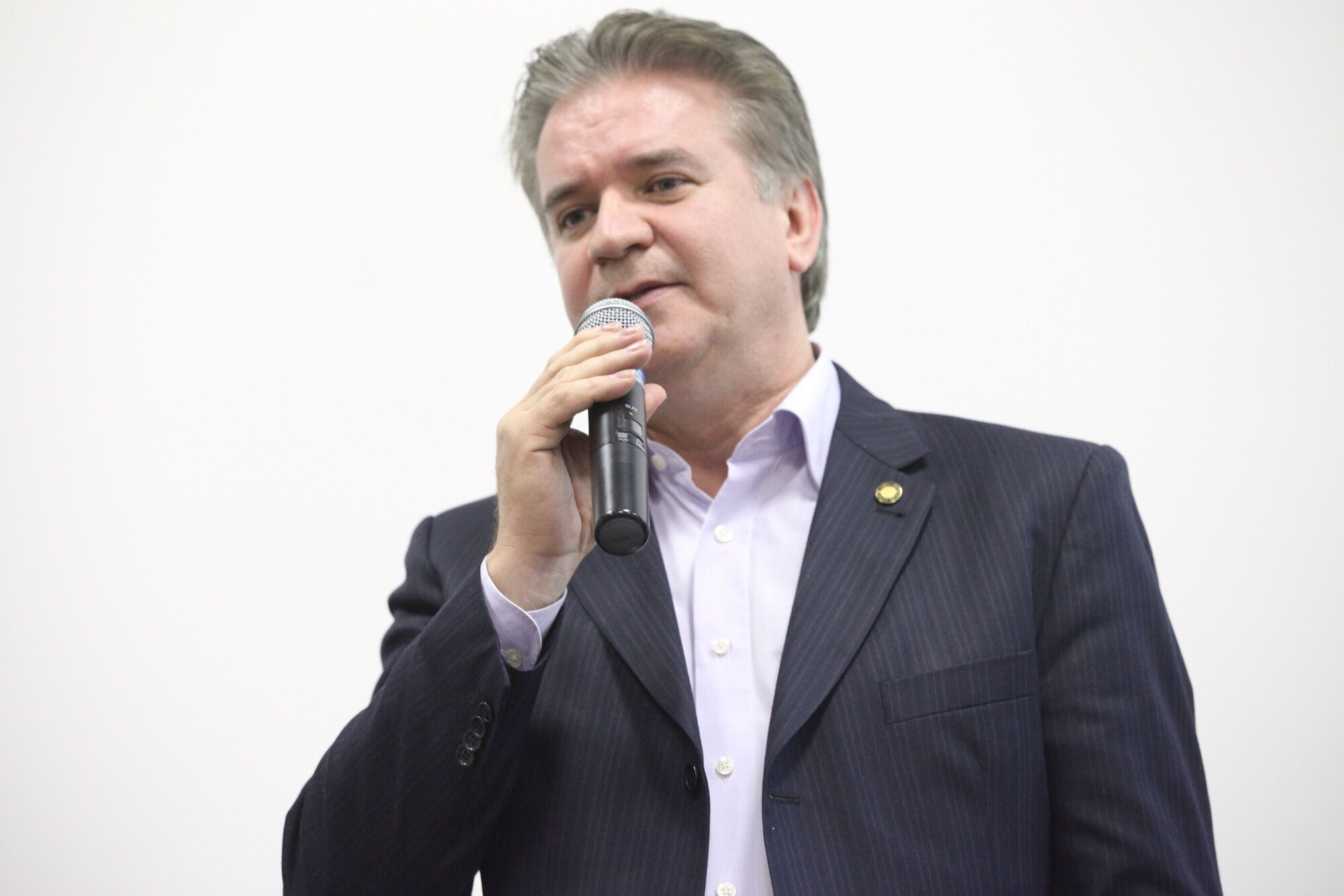 Deputado Cesar Valduga  (PCdoB) durante Audiência do Orçamento Regionalizado em Dionísio Cerqueira. Foto: Fábio Queiroz / Agência AL