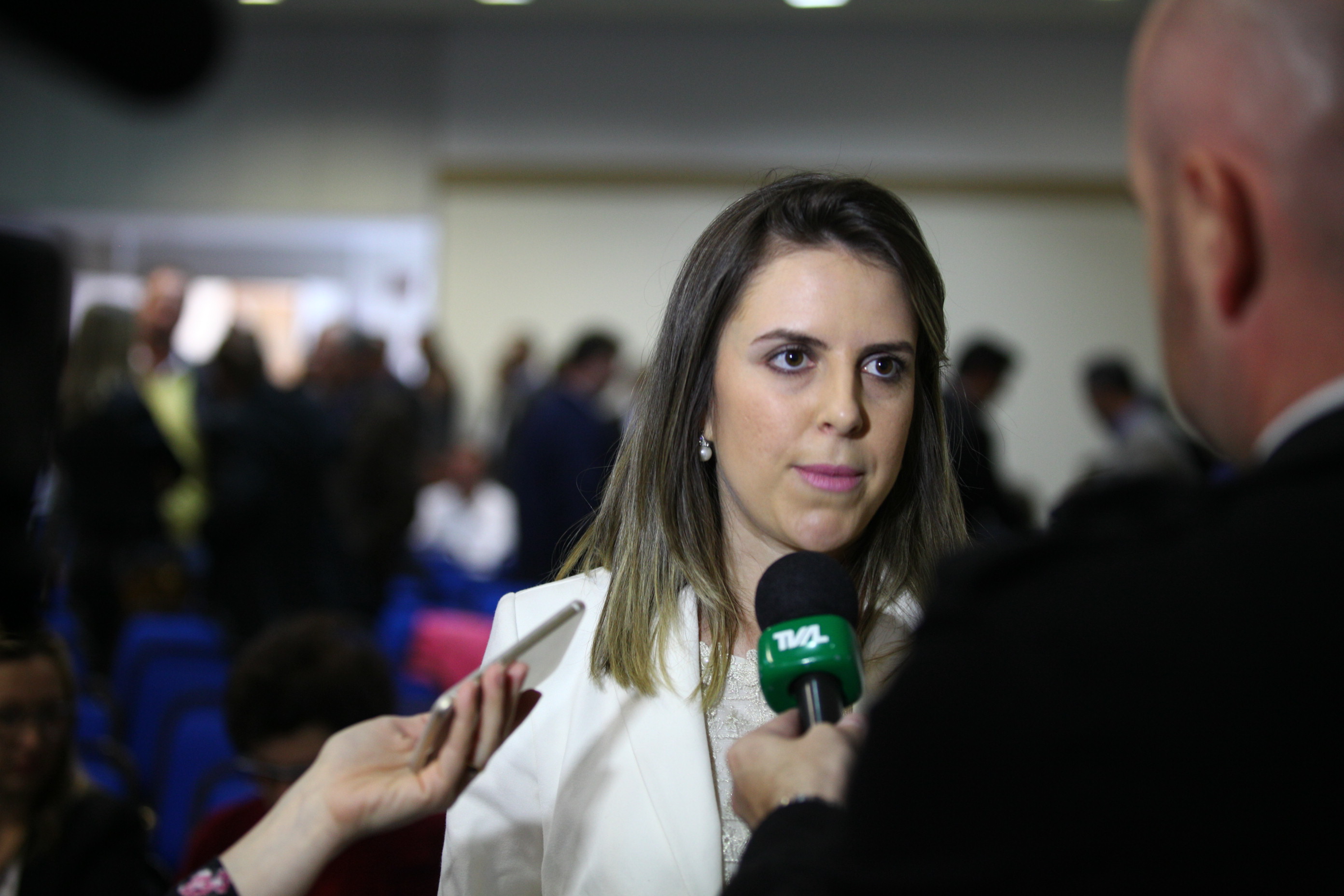 Assinatura de Convênio entre ALESC e ACAERT - Gicieli Dalpiaz (Coordenadora da Rádio AL