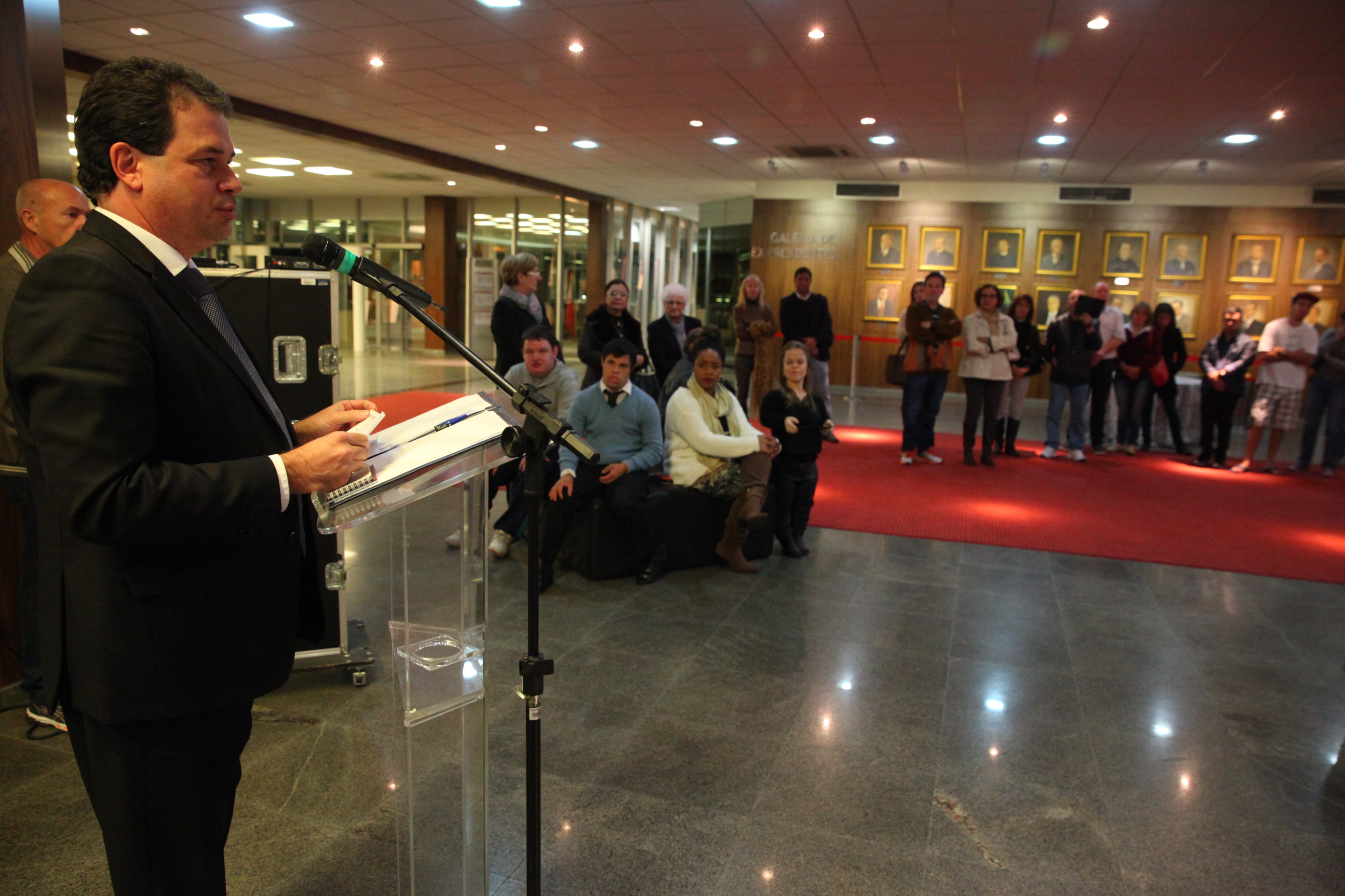 Lançamento dos produtos da COEPAD em parceria com deficientes intelectuais e o artista Luciano Martins. Foto: Eduardo Guedes de OliveiraAgência AL
