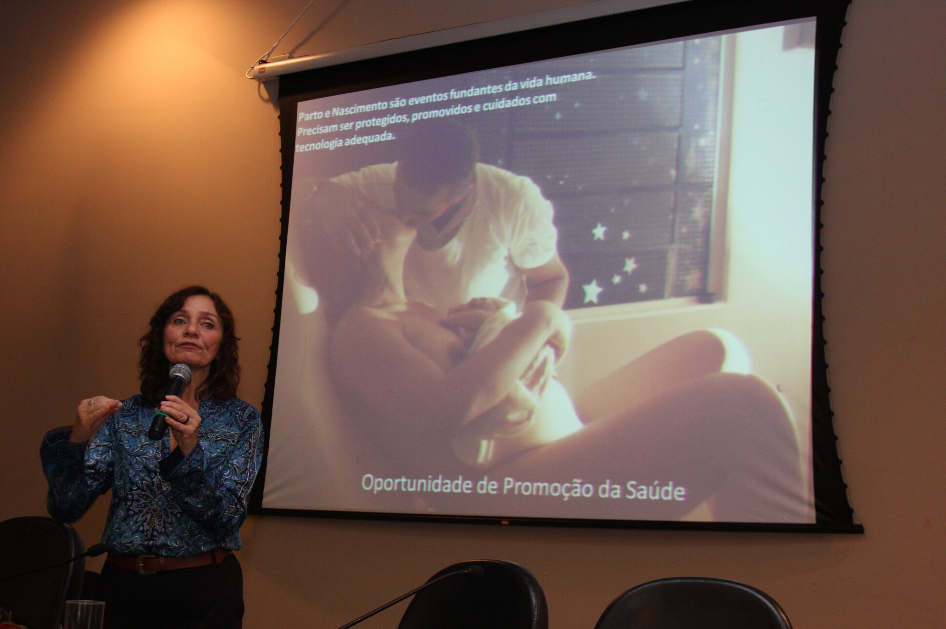 Congresso sobre parto humanizado debate assistência materno-infantil