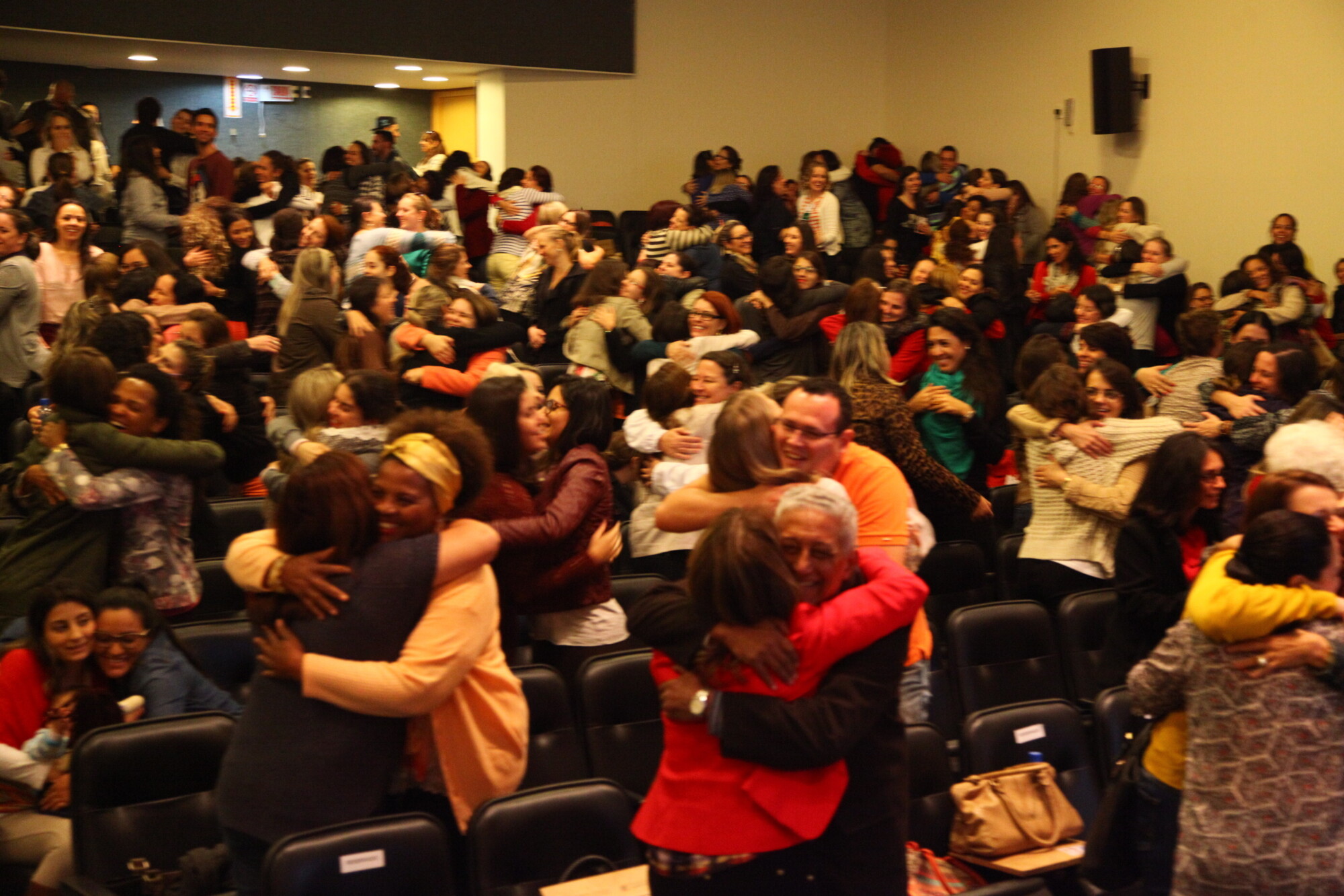 Confraternização no final do encontro