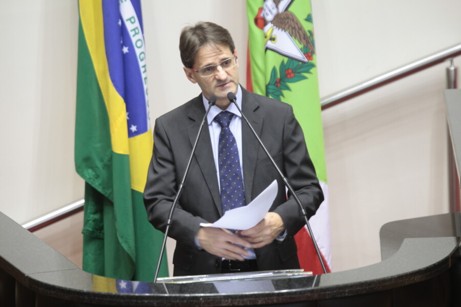 Deputado Neodi Saretta FOTO: Humberto Gesser/Agência AL
