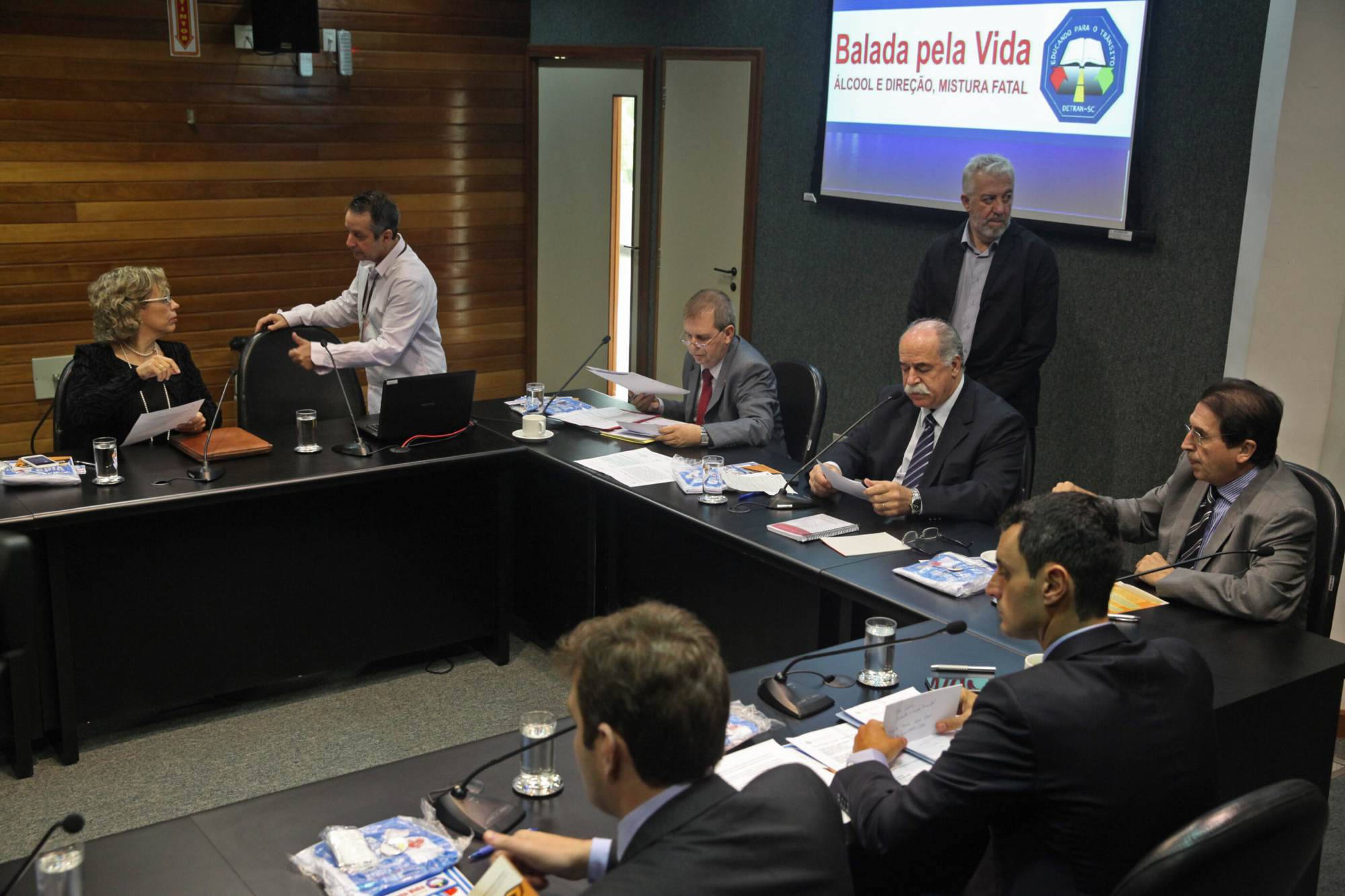 PLC que cria cargos no sistema prisional está pronto para ir a Plenário