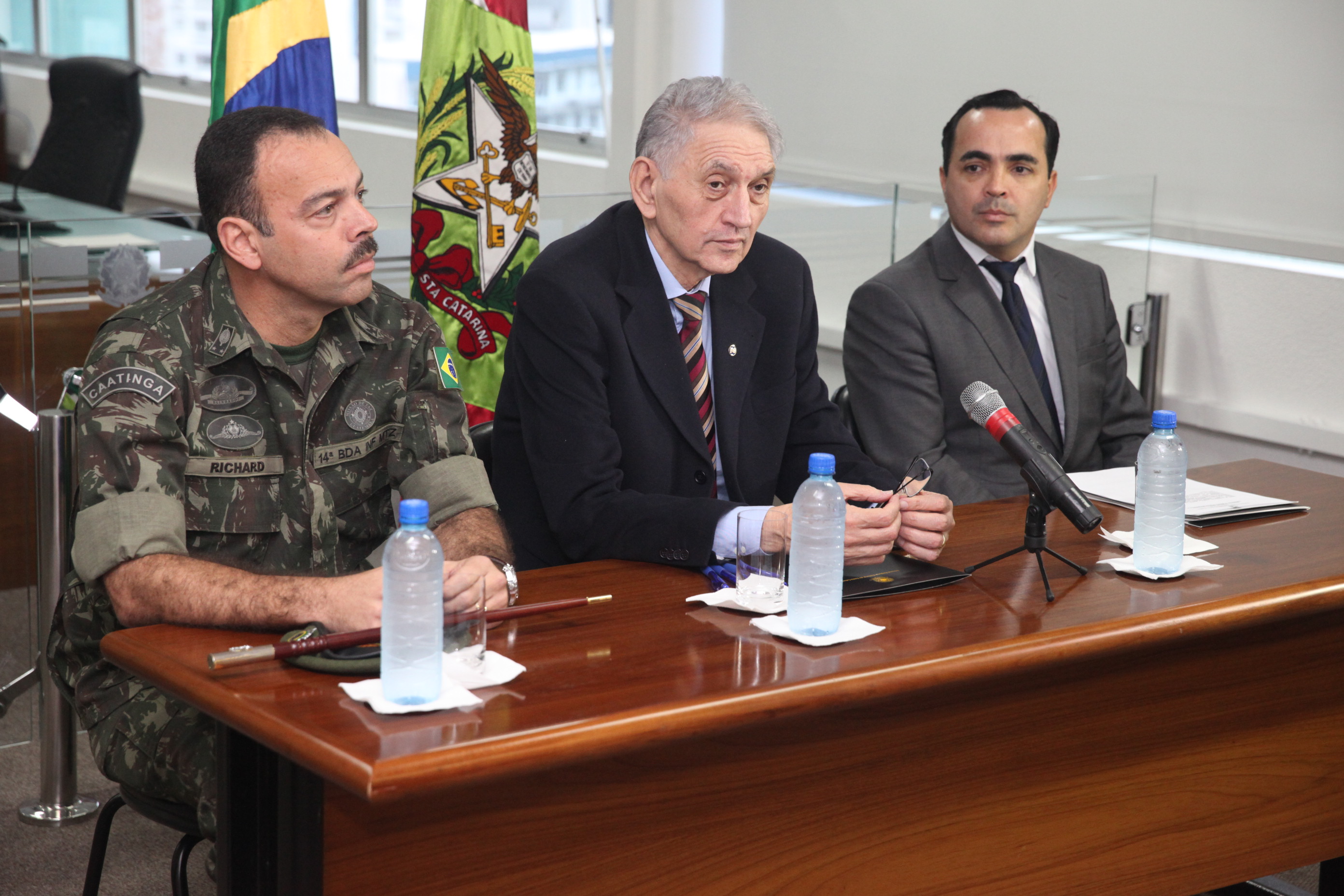 TRE e Exército assinam termo de cooperação para cadastramento biométrico de eleitores. Foto: Fábio Queiroz / Agência AL