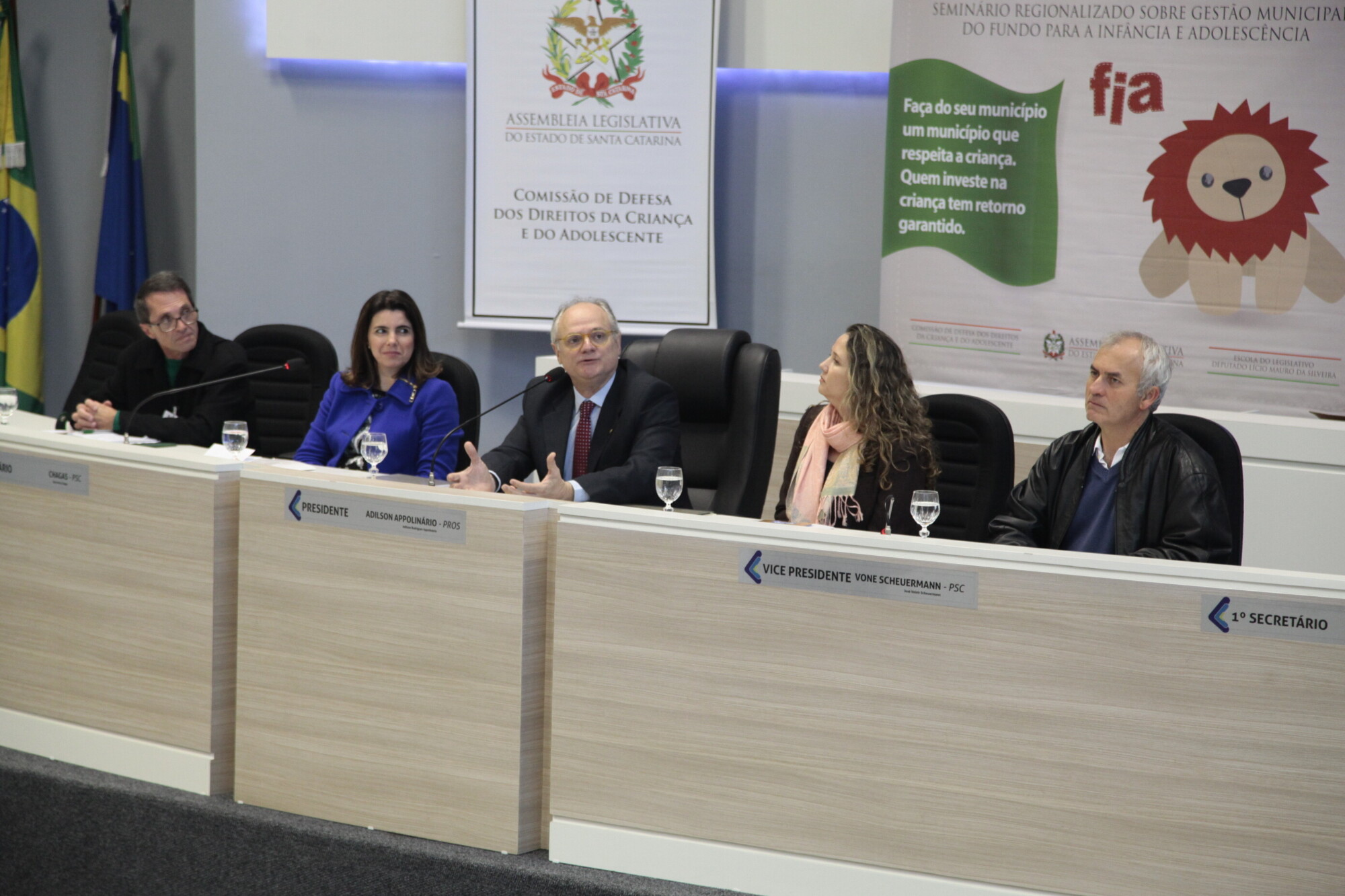 Lages debate gestão municipal do Fundo da Infância e da Adolescência