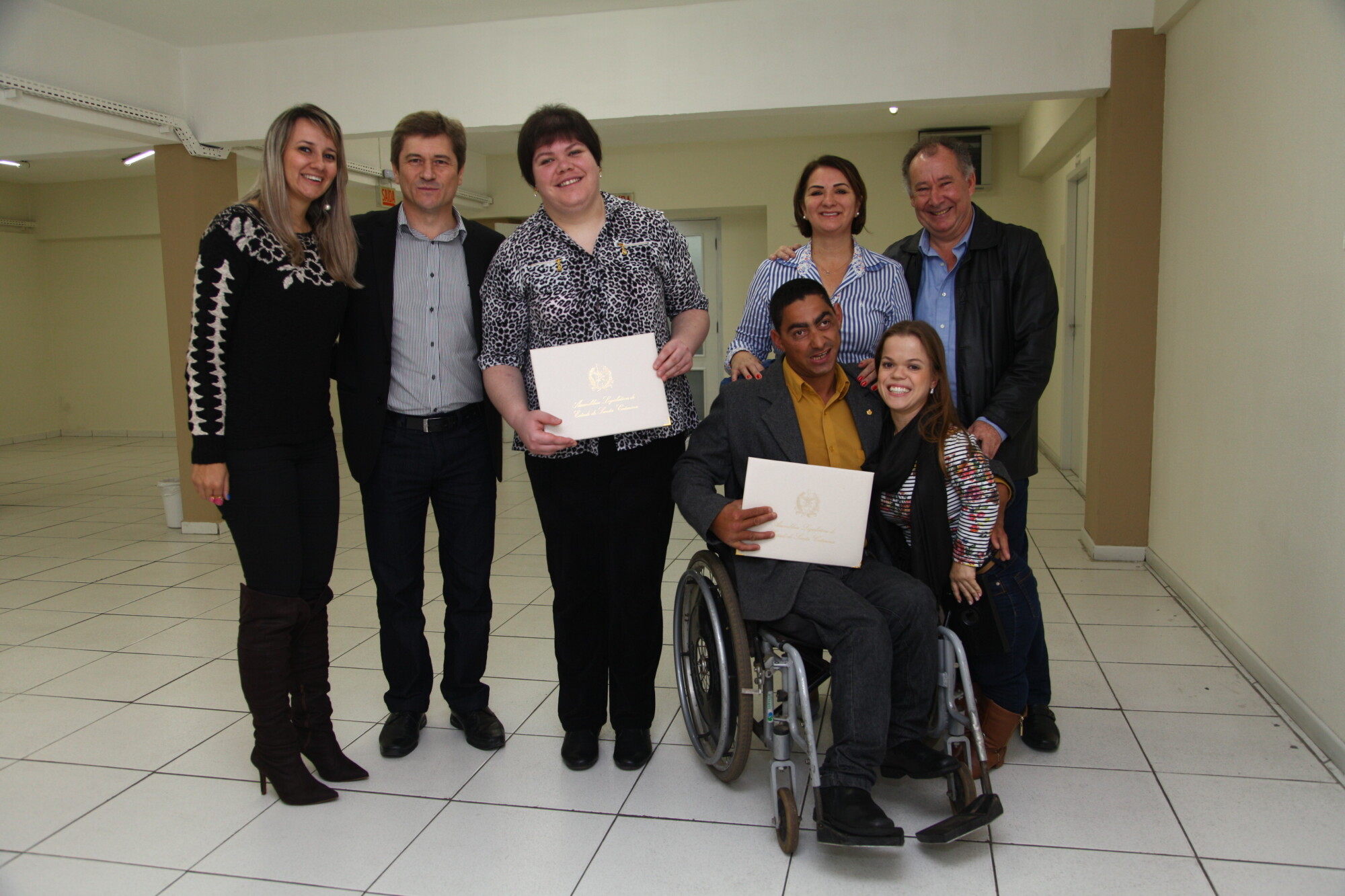Assembleia homenageia autodefensores das Apaes
