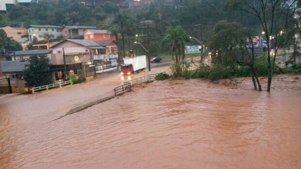 Chuva provocou alagamentos em Seara, no Oeste - Seara - 14/07/2015. Foto: SDR Seara