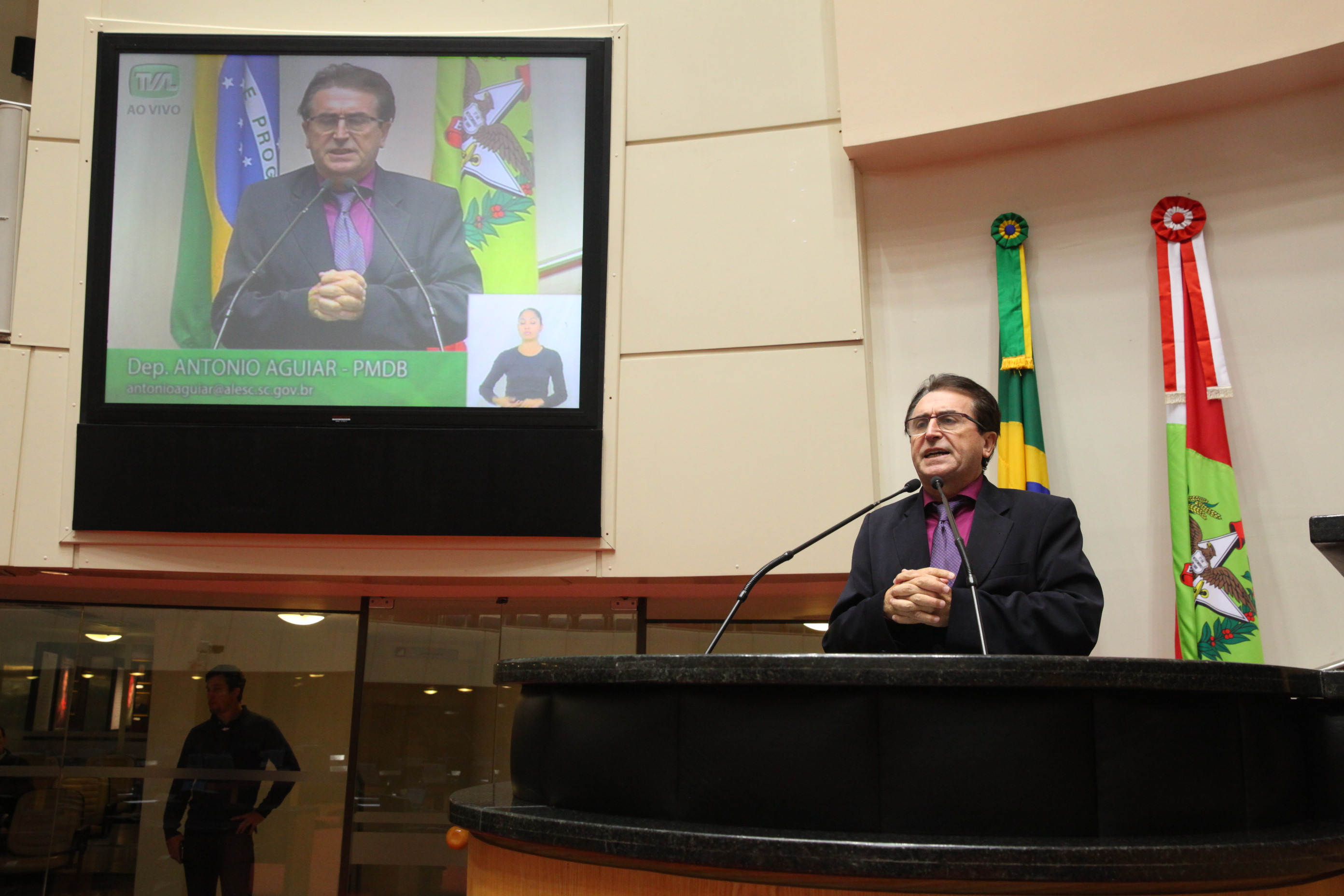 Sessão Ordinária - Deputado Antonio Aguiar (PMDB) - Plenário Osni Régis. Foto: Eduardo Guedes de Oliveira / Agência AL