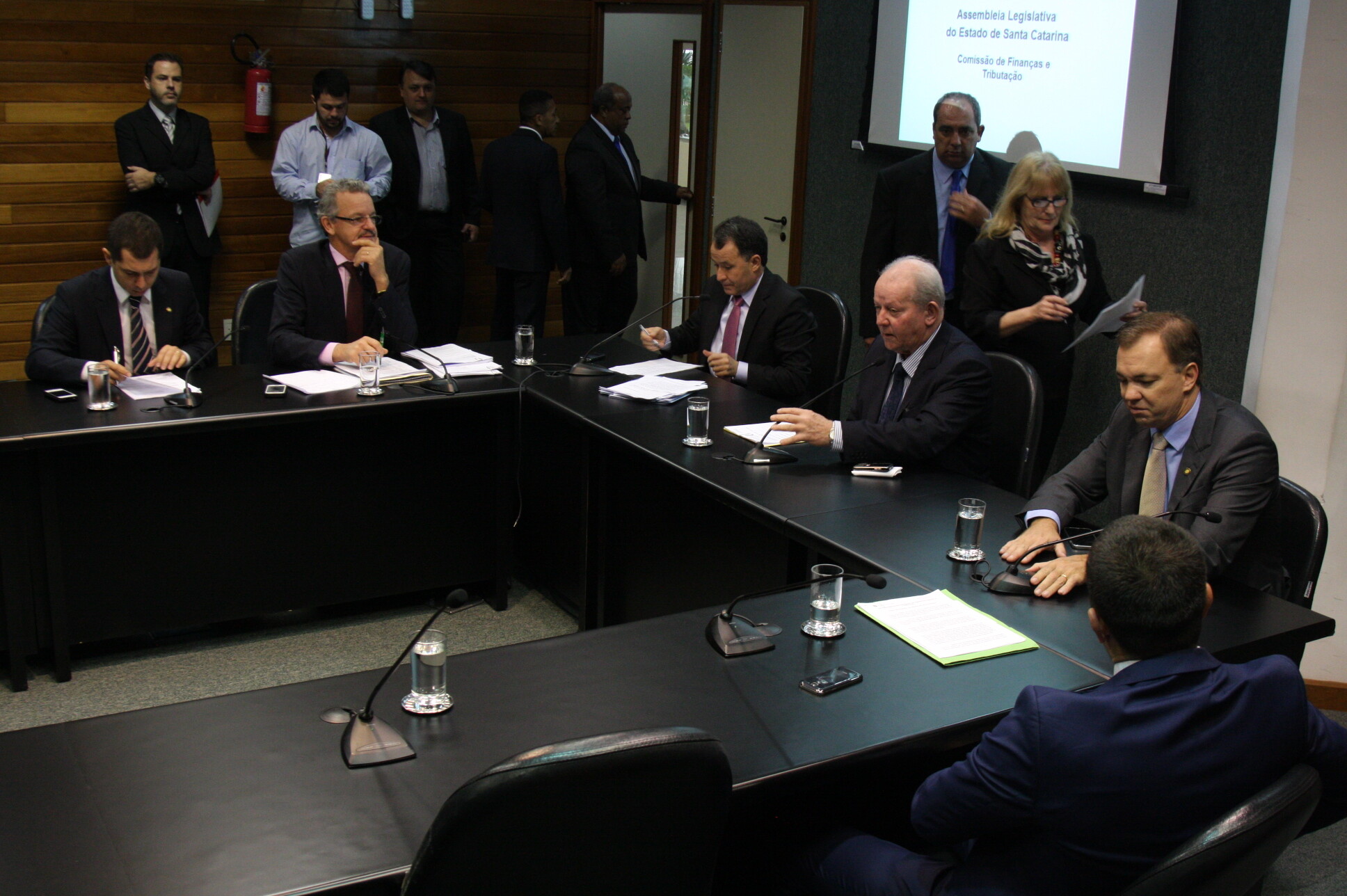 Finanças aprova Lei de Diretrizes Orçamentárias de 2016