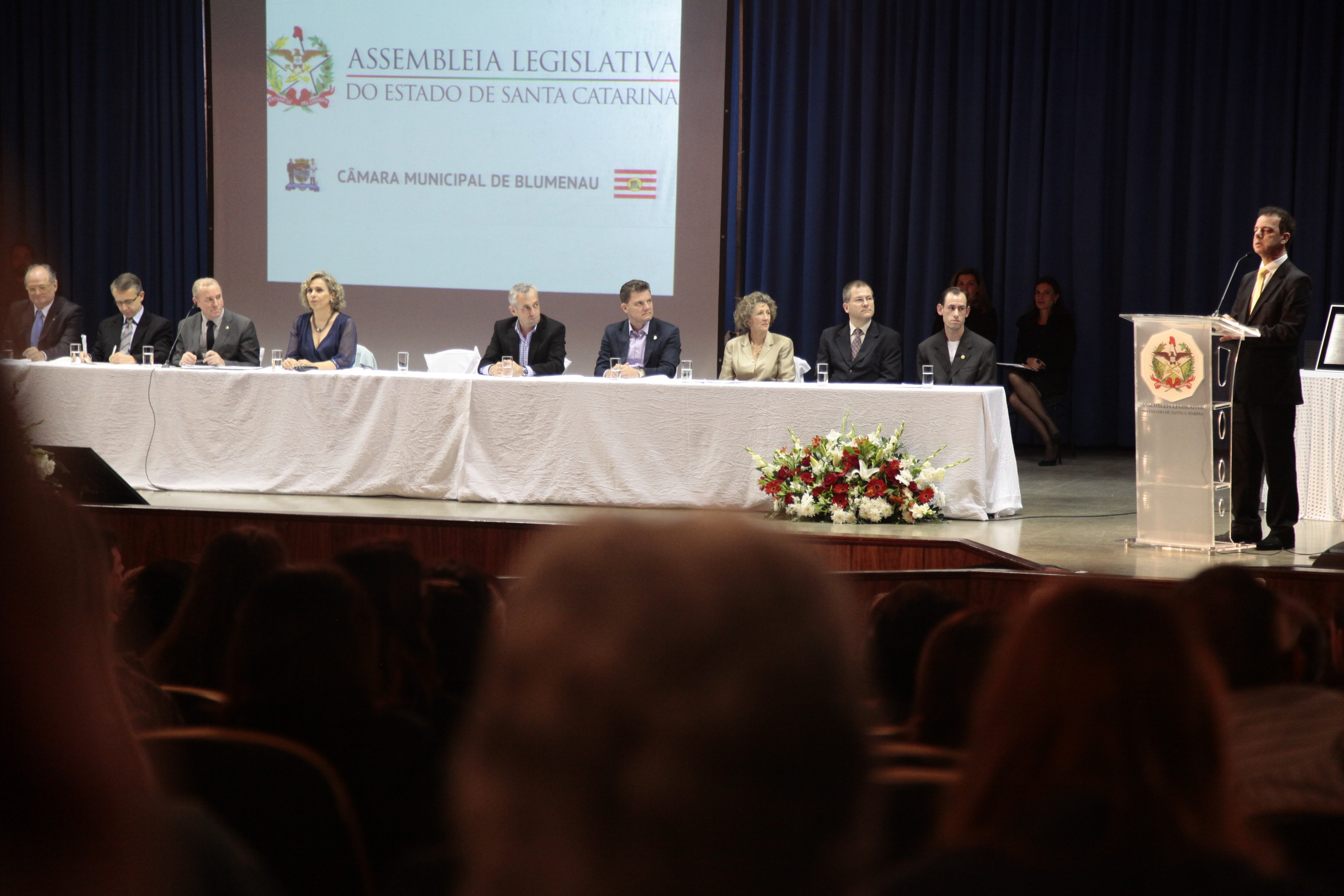 Sessão Solene em homenagem à Associação de Pais e Amigos dos Excepcionais (APAE) de Blumenau pela passagem dos seus 50 anos. Foto: Miriam Zomer/Agência AL