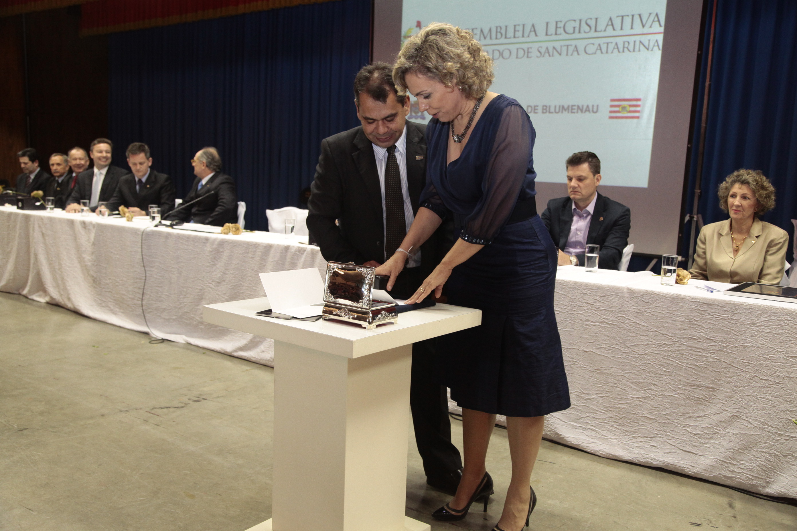 Sessão Solene em homenagem à Associação de Pais e Amigos dos Excepcionais (APAE) de Blumenau pela passagem dos seus 50 anos. Foto: Miriam Zomer/Agência AL