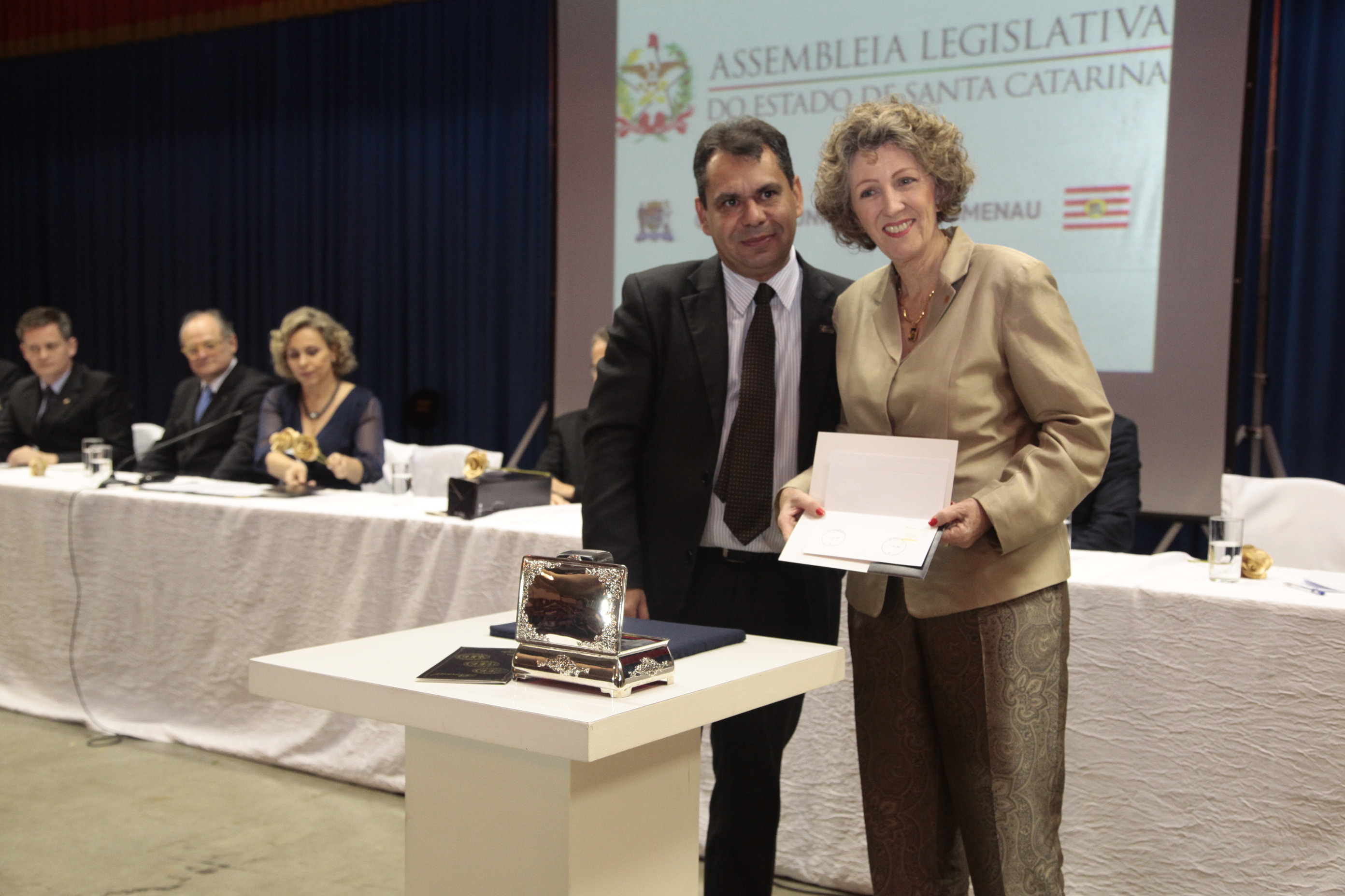 Sessão Solene em homenagem à Associação de Pais e Amigos dos Excepcionais (APAE) de Blumenau pela passagem dos seus 50 anos. Foto: Miriam Zomer/Agência AL