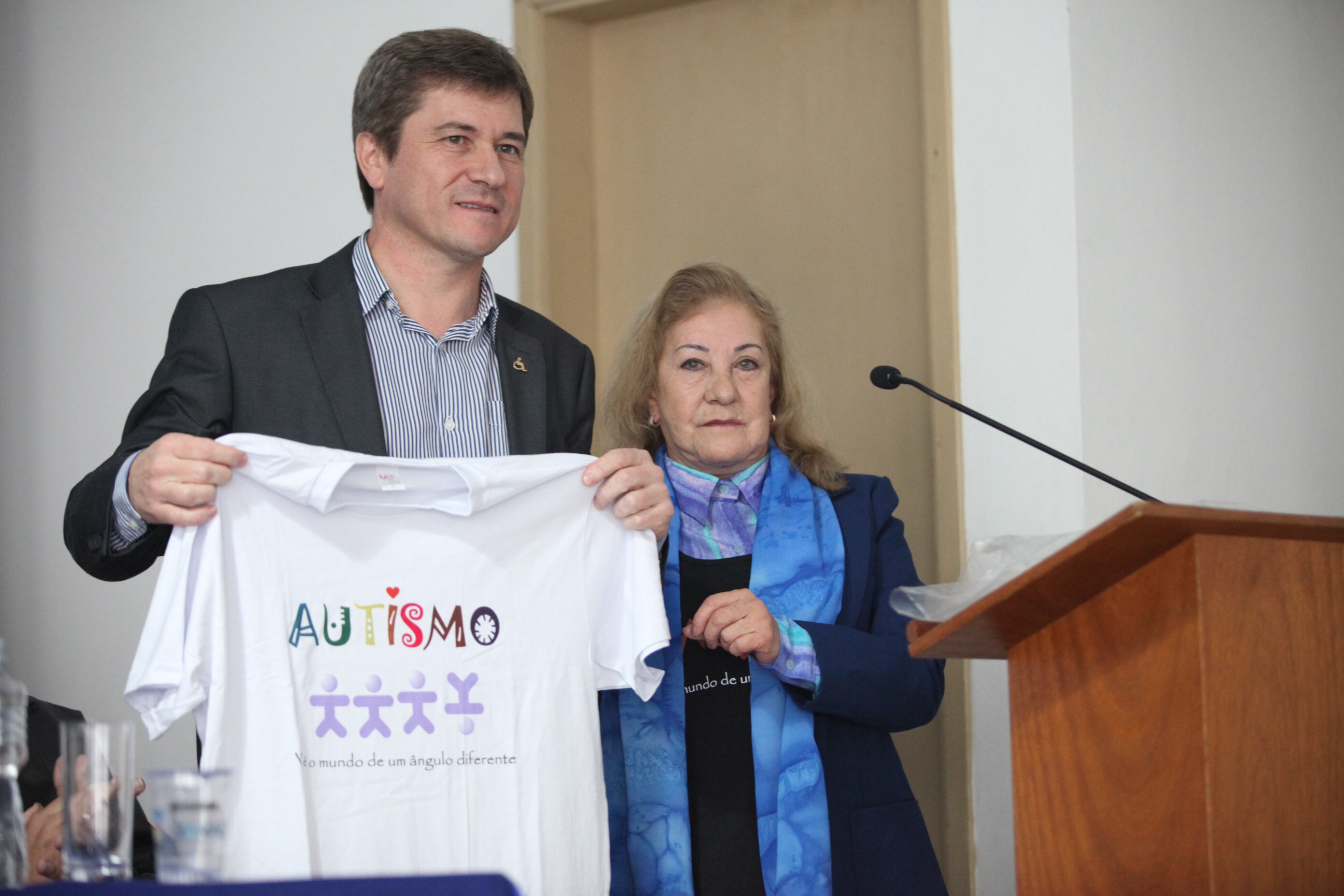 Comissão de Defesa dos Direitos da Pessoa com Deficiência promove seminário sobre autismo em Araranguá. Foto: Fábio Queiroz / Agência AL