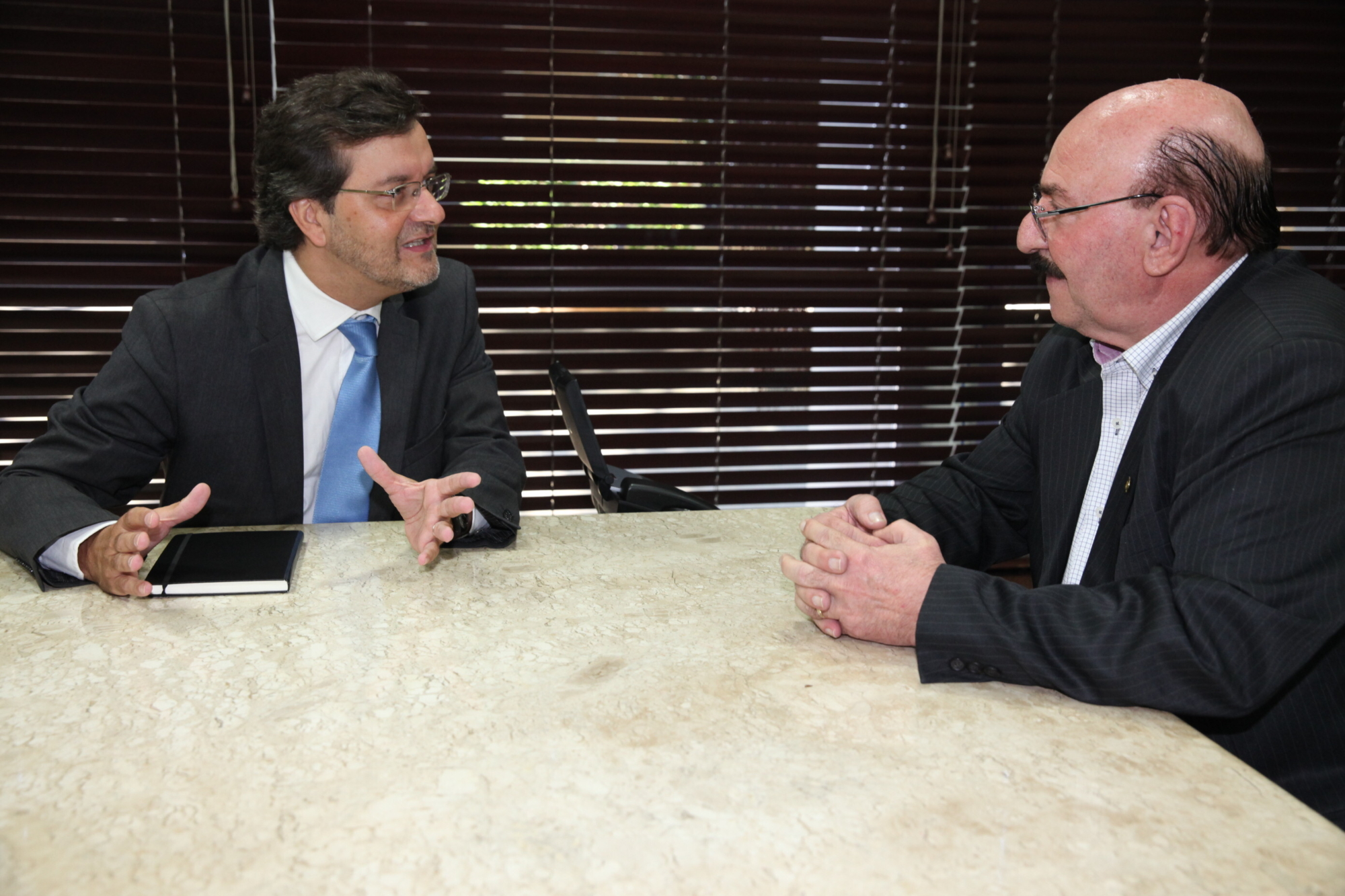 Deputado da Ilha de Açores visita a Assembleia Legislativa