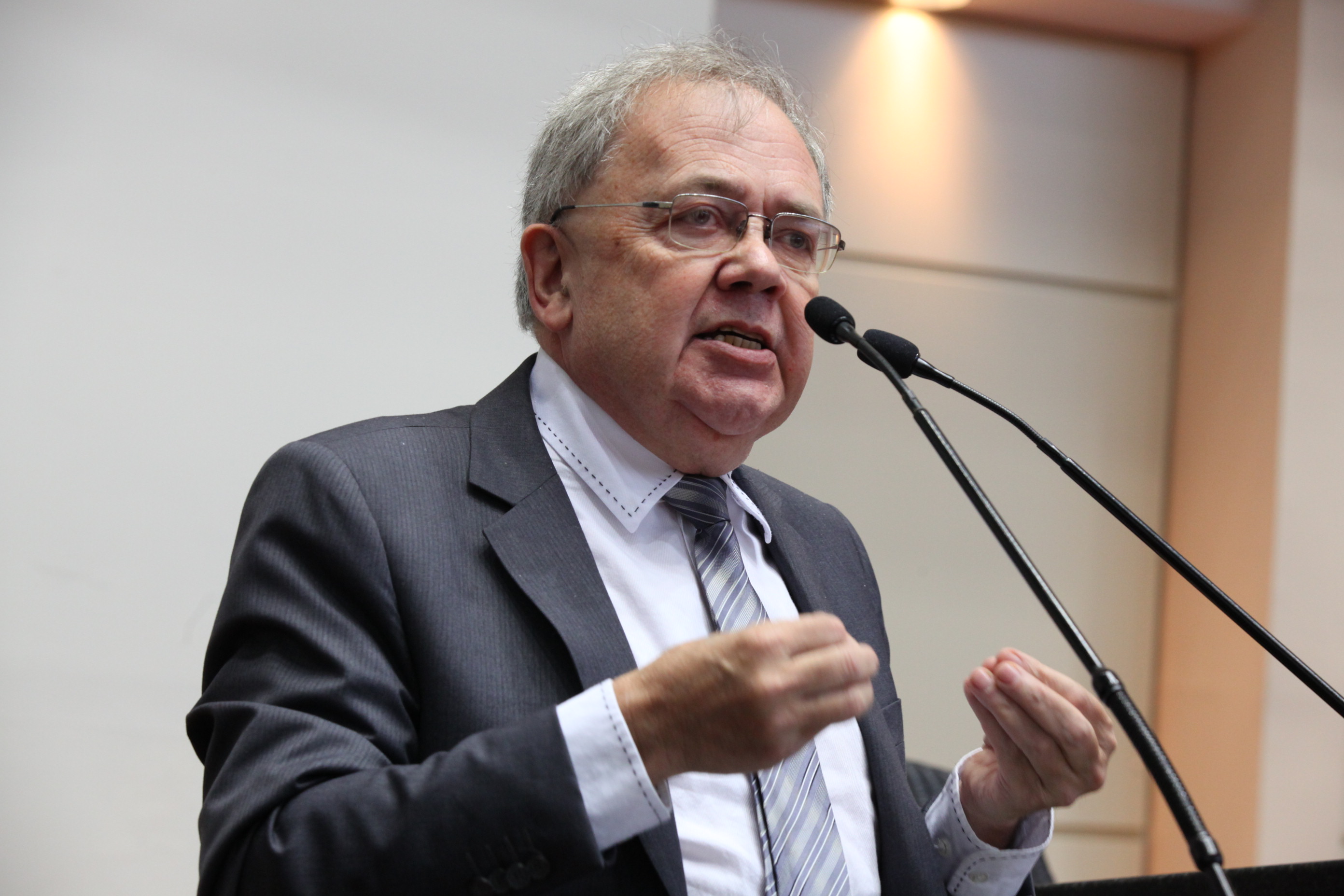 Sessão Ordinária. Deputado Fernando Coruja (PMDB) Foto: Eduardo Guedes de Olveira / Agência AL