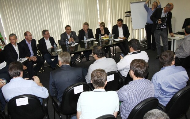 Lideranças do Oeste se reúnem com o governador para tratar da reconstrução dos municípios da região