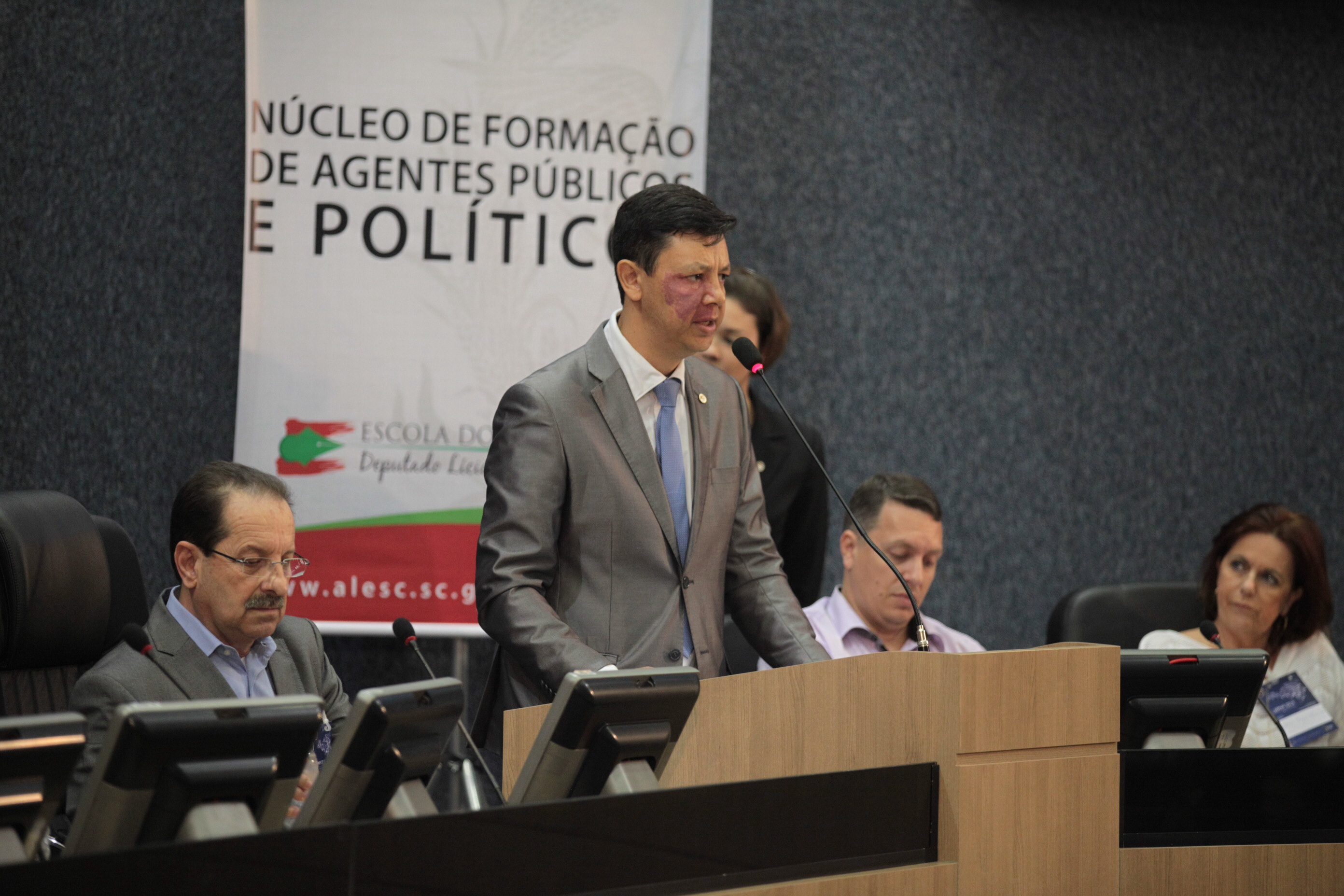 Escola do Legislativo - Formação de Agentes Públicos e Políticos