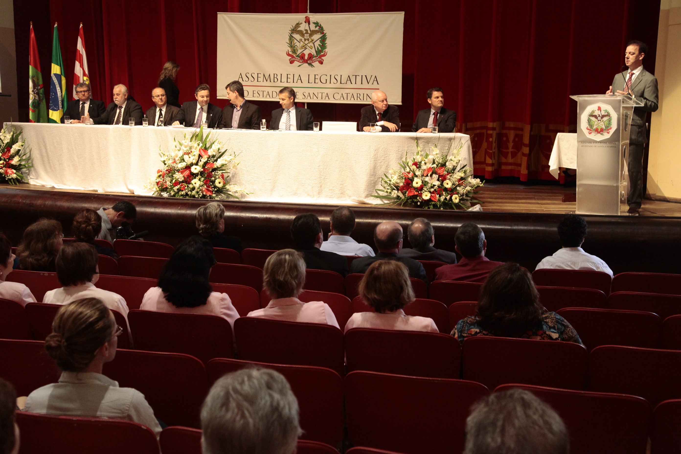 Sessão Solene em homenagem à Fundação Hospitalar de Blumenau - Hospital Santo Antônio pela passagem dos seus 155 anos de fundação. Foto: Miriam Zomer/Agência AL