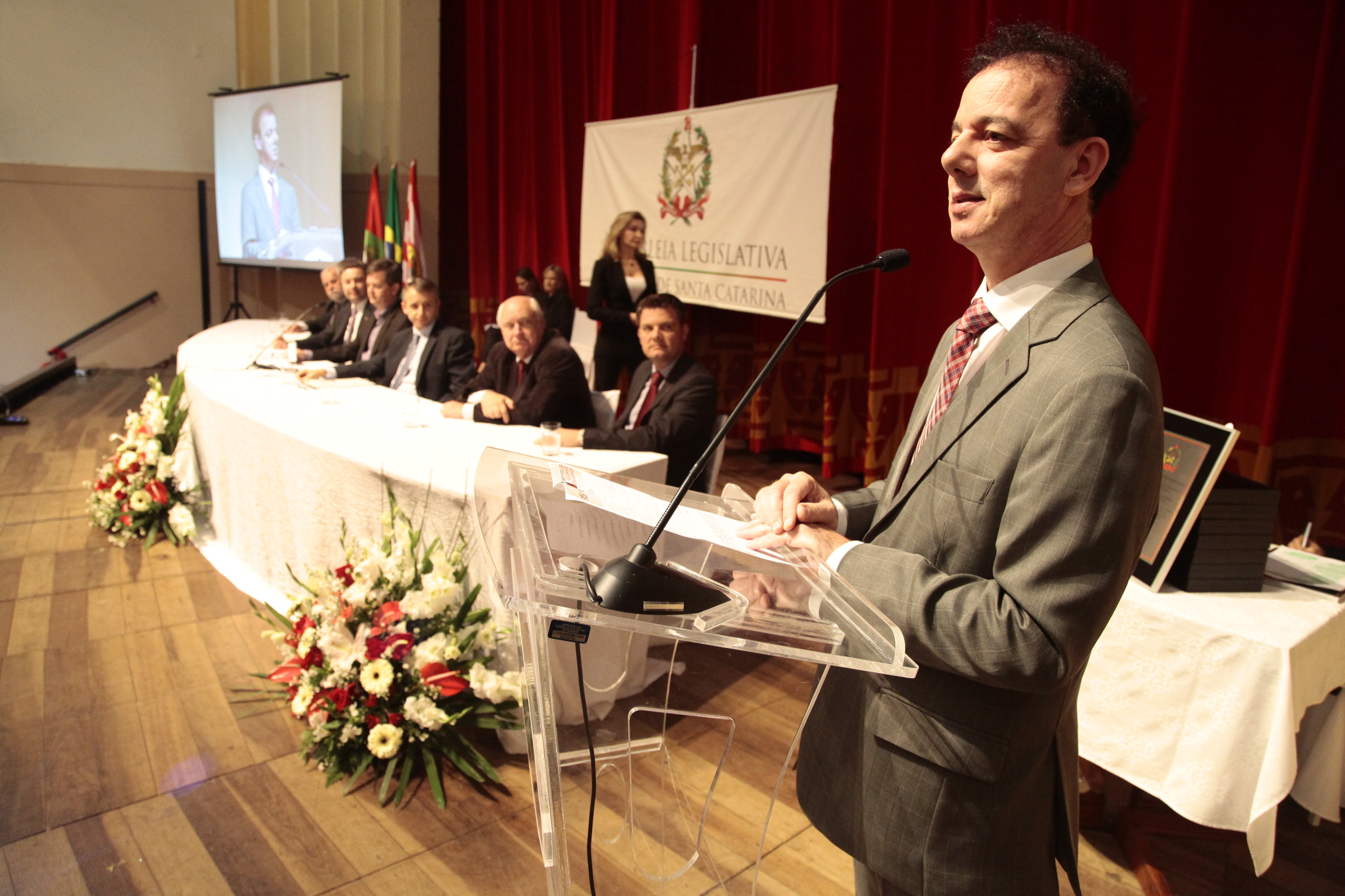 Sessão Solene em homenagem à Fundação Hospitalar de Blumenau - Hospital Santo Antônio pela passagem dos seus 155 anos de fundação. Foto: Miriam Zomer/Agência AL