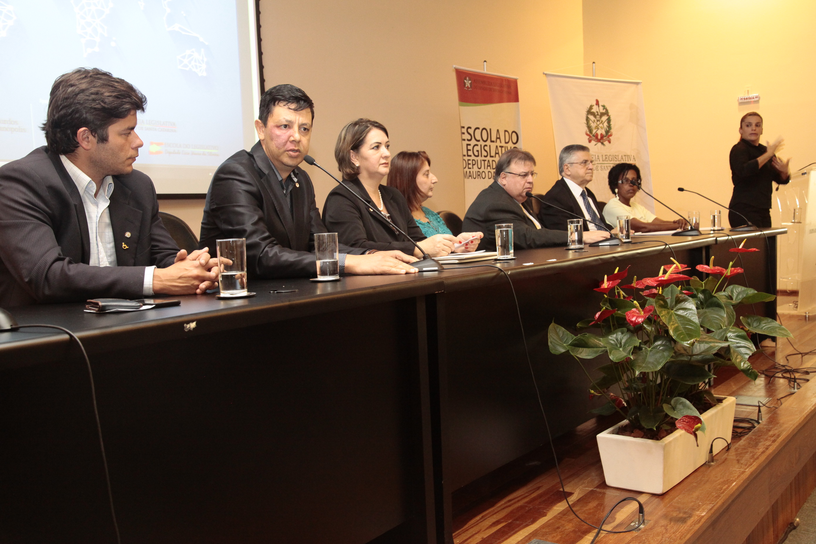 I Seminário Internacional dos Povos Surdos: A Trajetória das Associações de Surdos na Preservação das Línguas de Sinais. Foto: Miriam Zomer/Agência AL