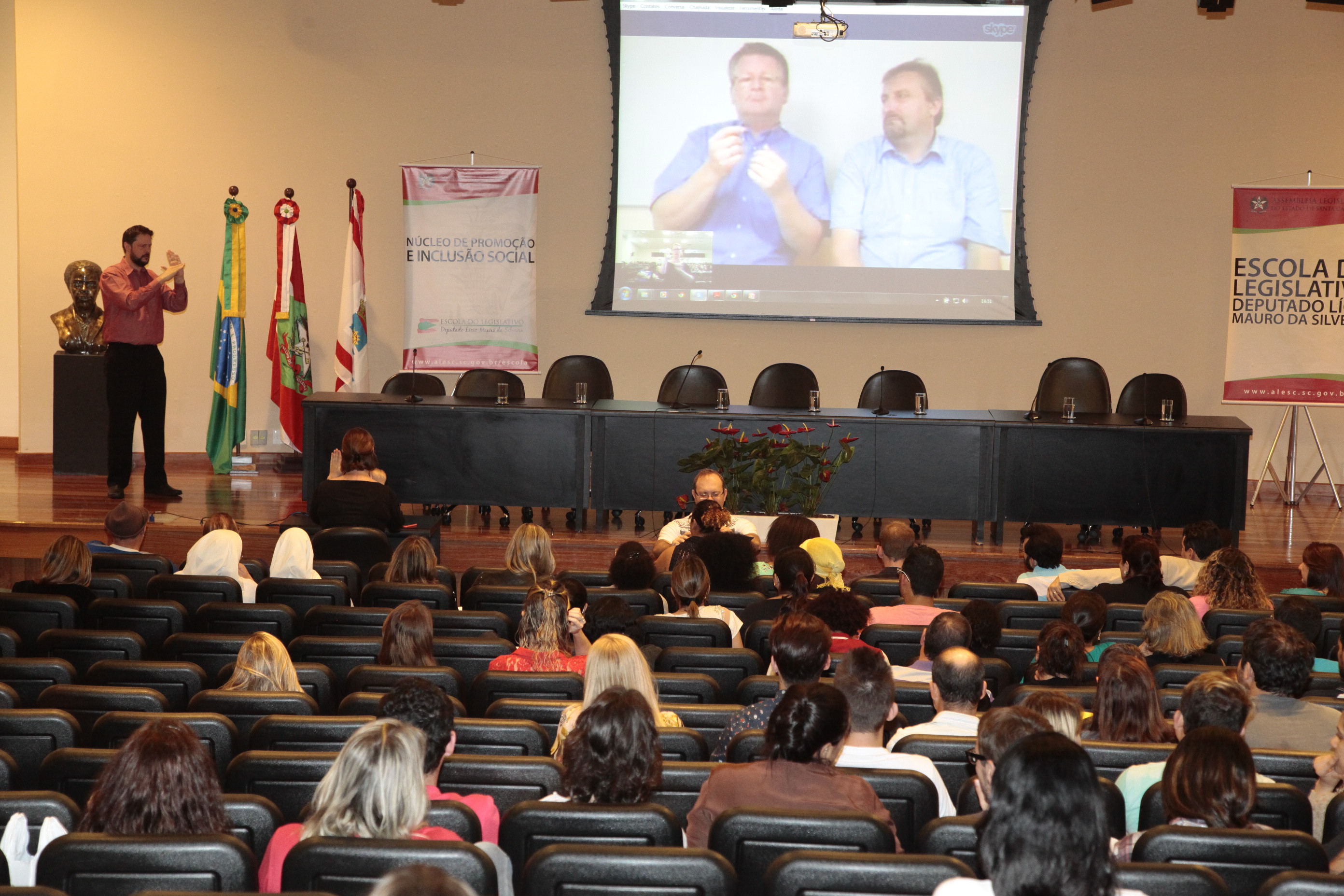 I Seminário Internacional dos Povos Surdos: A Trajetória das Associações de Surdos na Preservação das Línguas de Sinais. Foto: Miriam Zomer/Agência AL