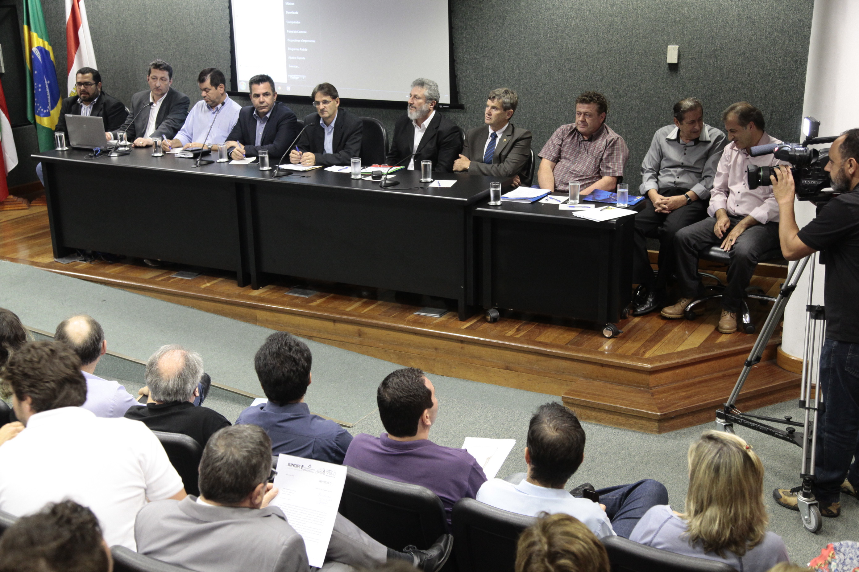 Audiência Pública para discutir os problemas relacionados à atividade pesqueira e aquícola. Fotos: Miriam Zomer/Agência AL