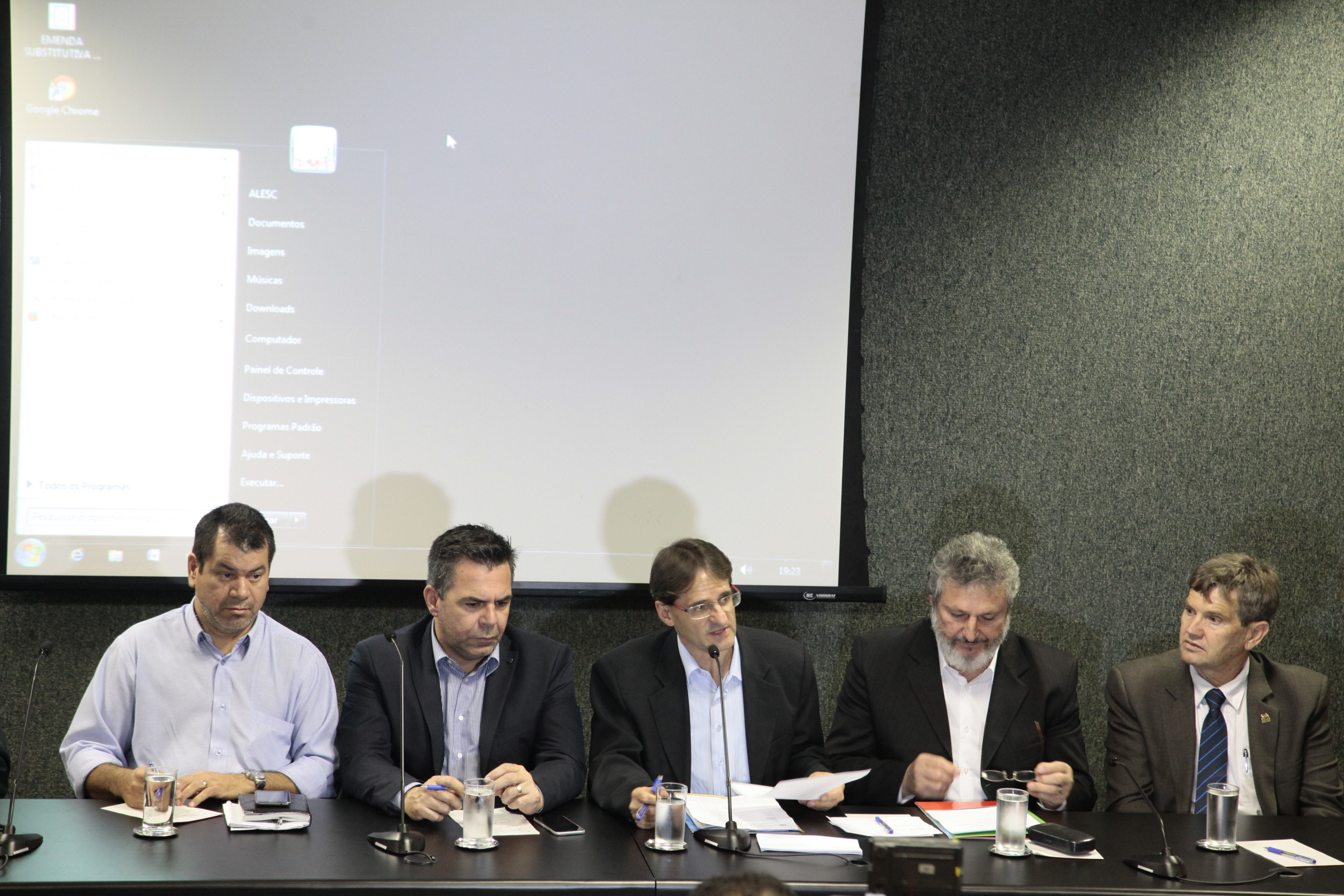 Audiência Pública para discutir os problemas relacionados à atividade pesqueira e aquícola. Fotos: Miriam Zomer/Agência AL