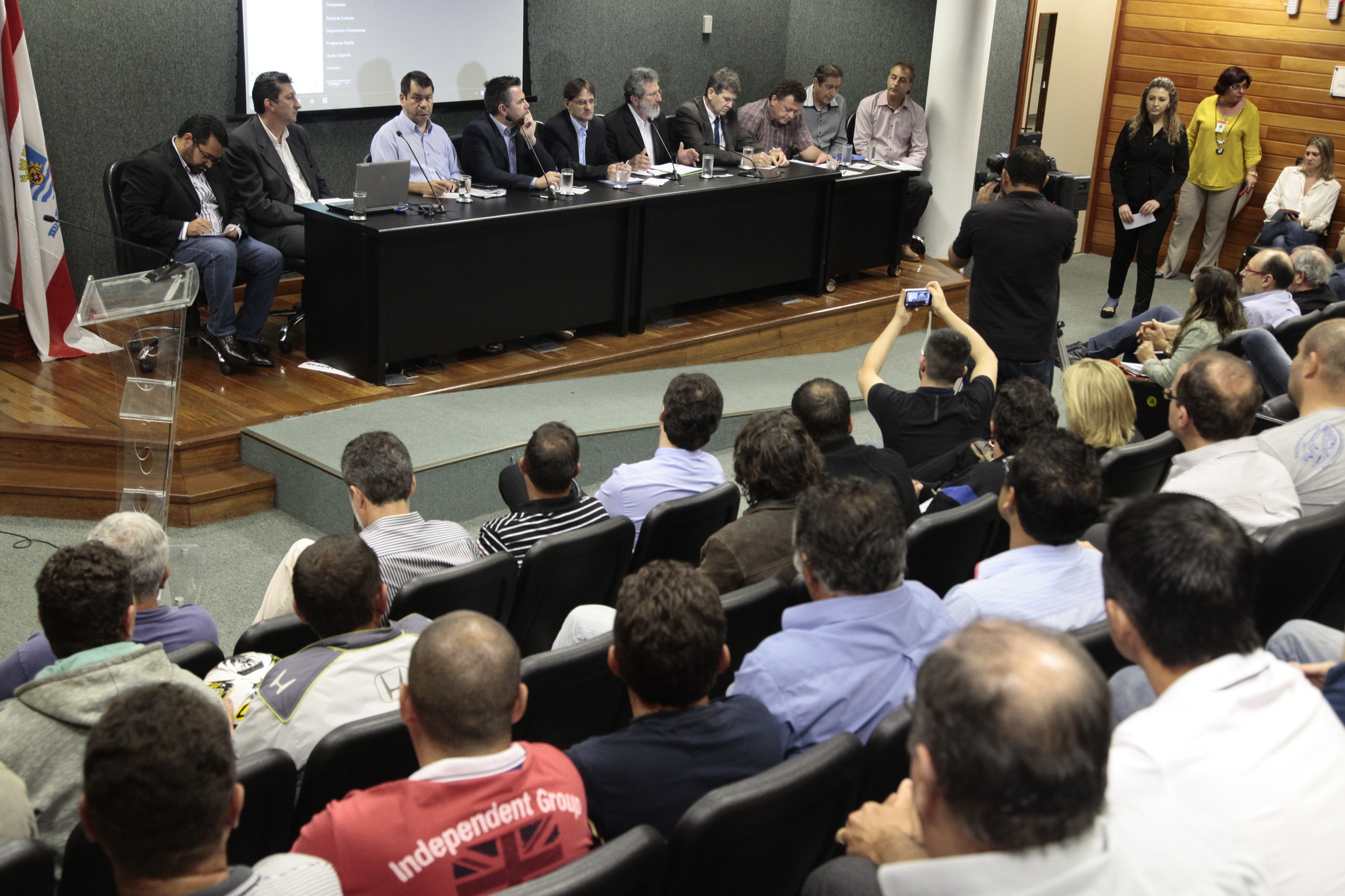 Audiência Pública para discutir os problemas relacionados à atividade pesqueira e aquícola. Fotos: Miriam Zomer/Agência AL